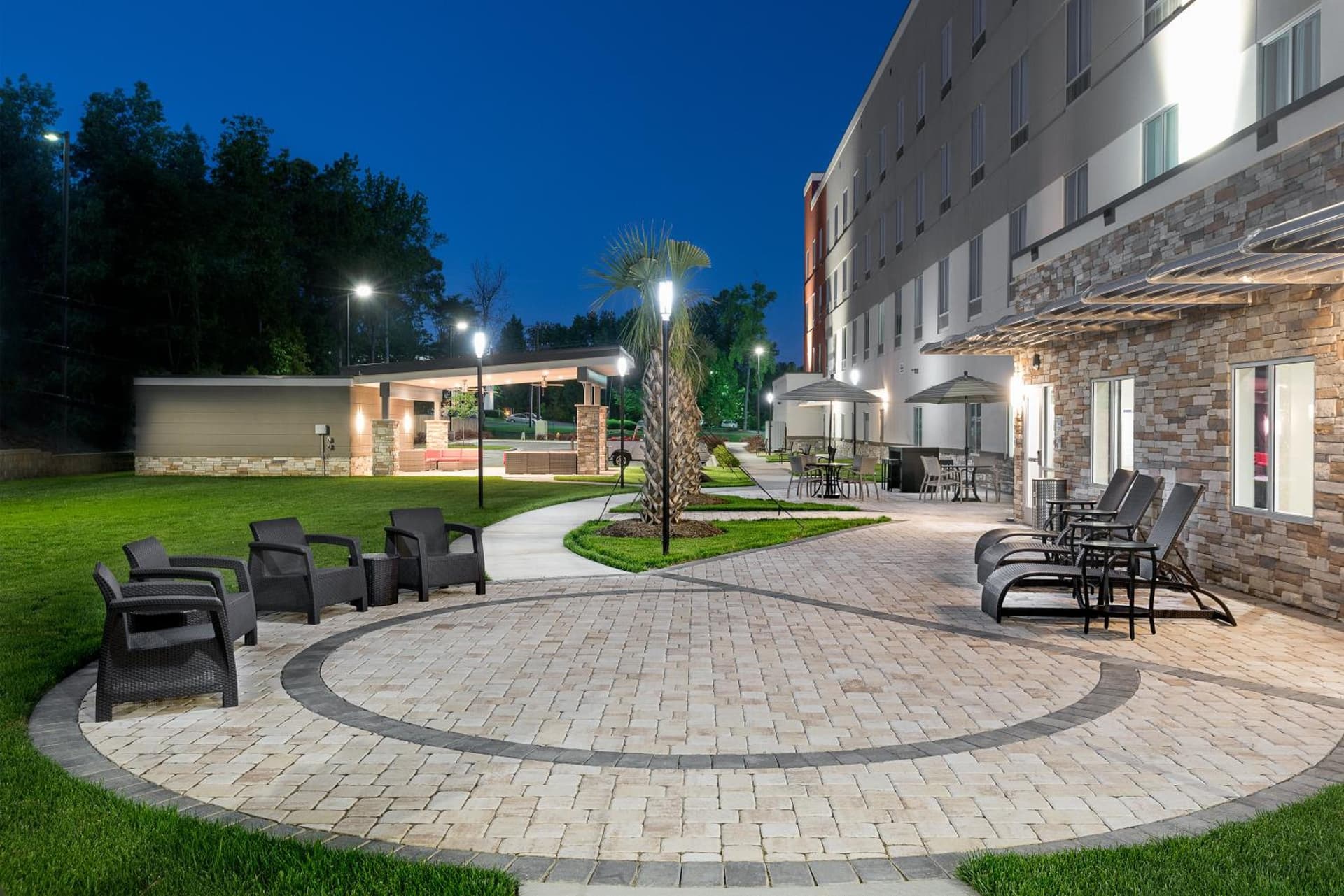 Holiday Inn Express & Suites - Charlotte Airport by IHG gallery photo in Charlotte, NC — image 40