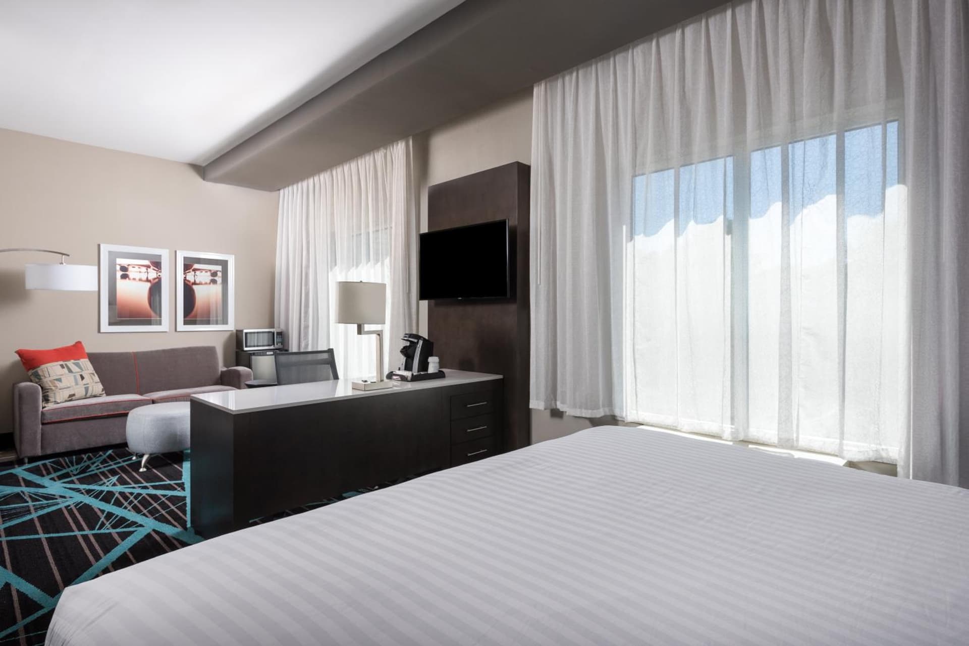 Holiday Inn Express & Suites - Charlotte Airport by IHG gallery photo in Charlotte, NC — image 34