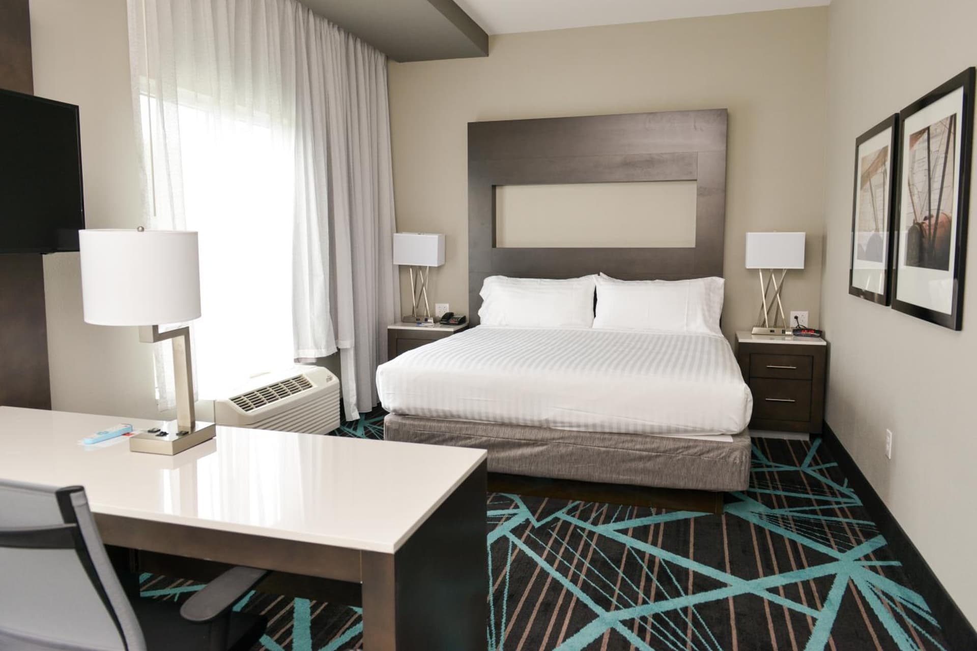 Holiday Inn Express & Suites - Charlotte Airport by IHG gallery photo in Charlotte, NC — image 36