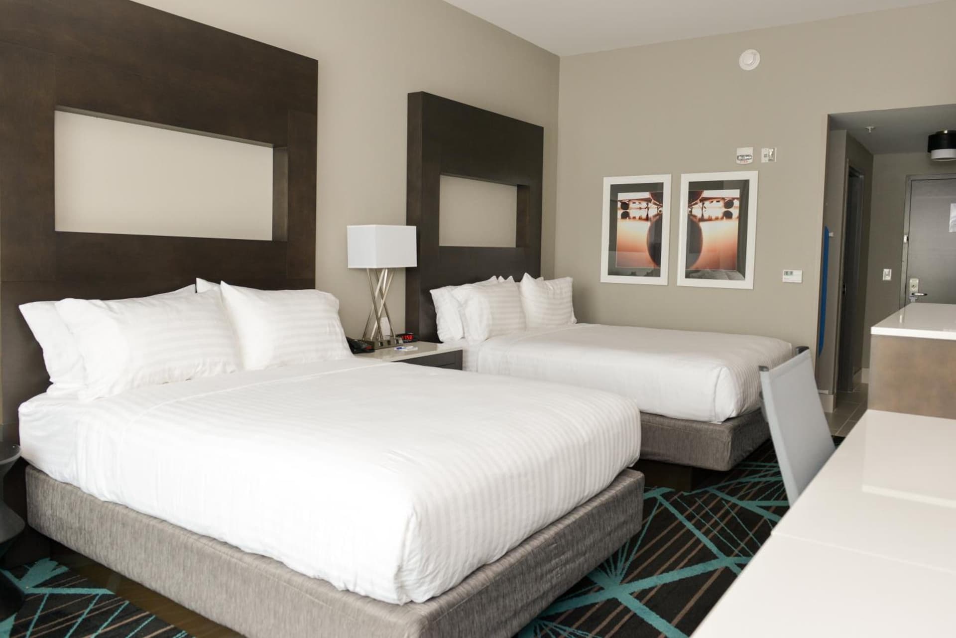 Holiday Inn Express & Suites - Charlotte Airport by IHG gallery photo in Charlotte, NC — image 39
