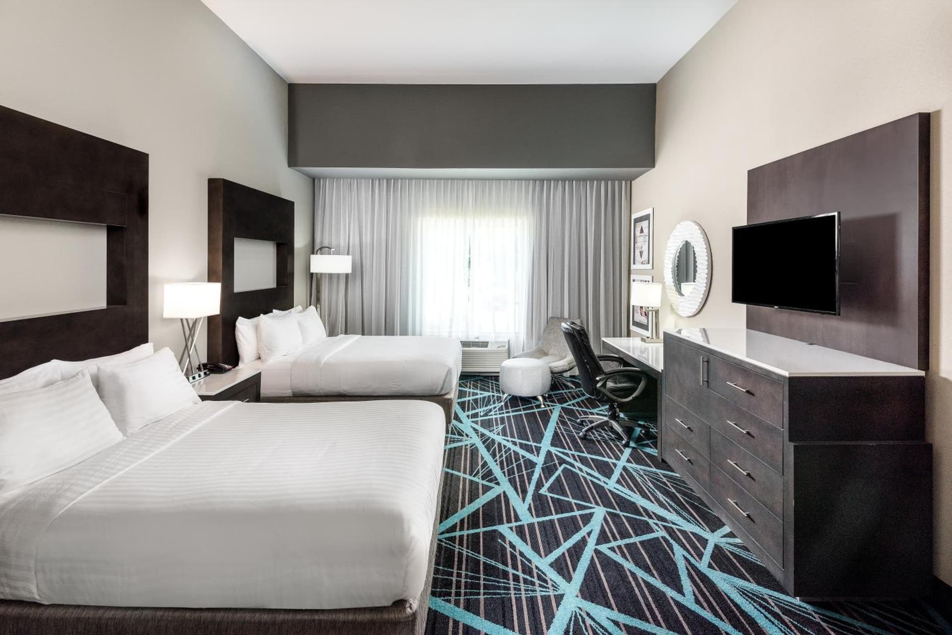 Holiday Inn Express & Suites - Charlotte Airport by IHG gallery photo in Charlotte, NC — image 46