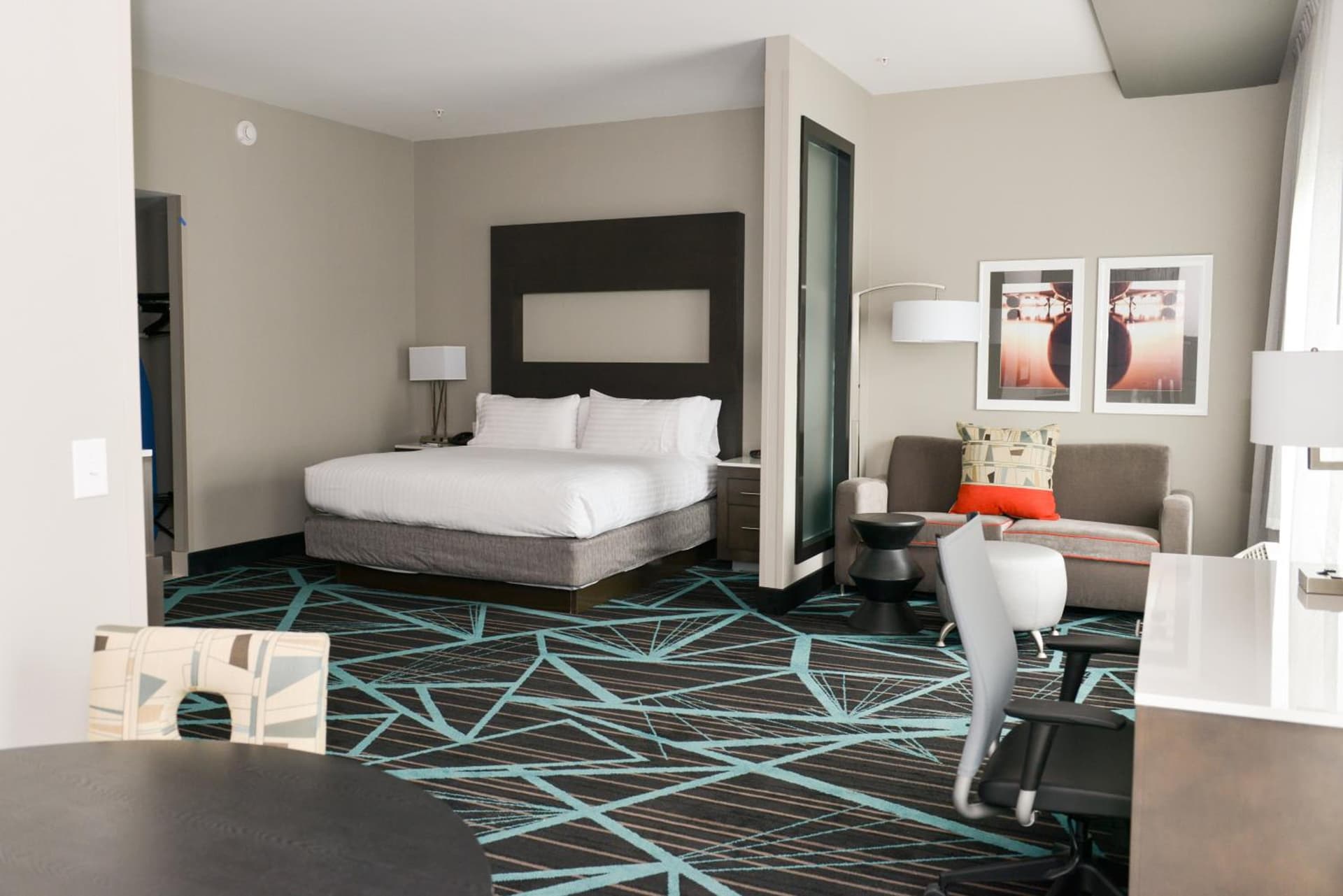 Holiday Inn Express & Suites - Charlotte Airport by IHG gallery photo in Charlotte, NC — image 33