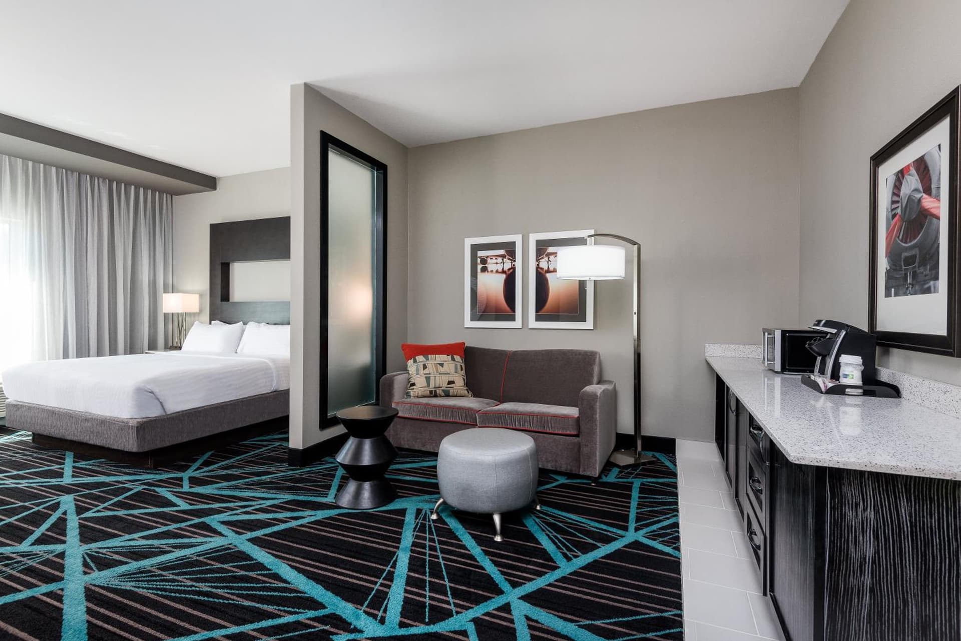 Holiday Inn Express & Suites - Charlotte Airport by IHG interior in Charlotte, NC — gallery photo 2