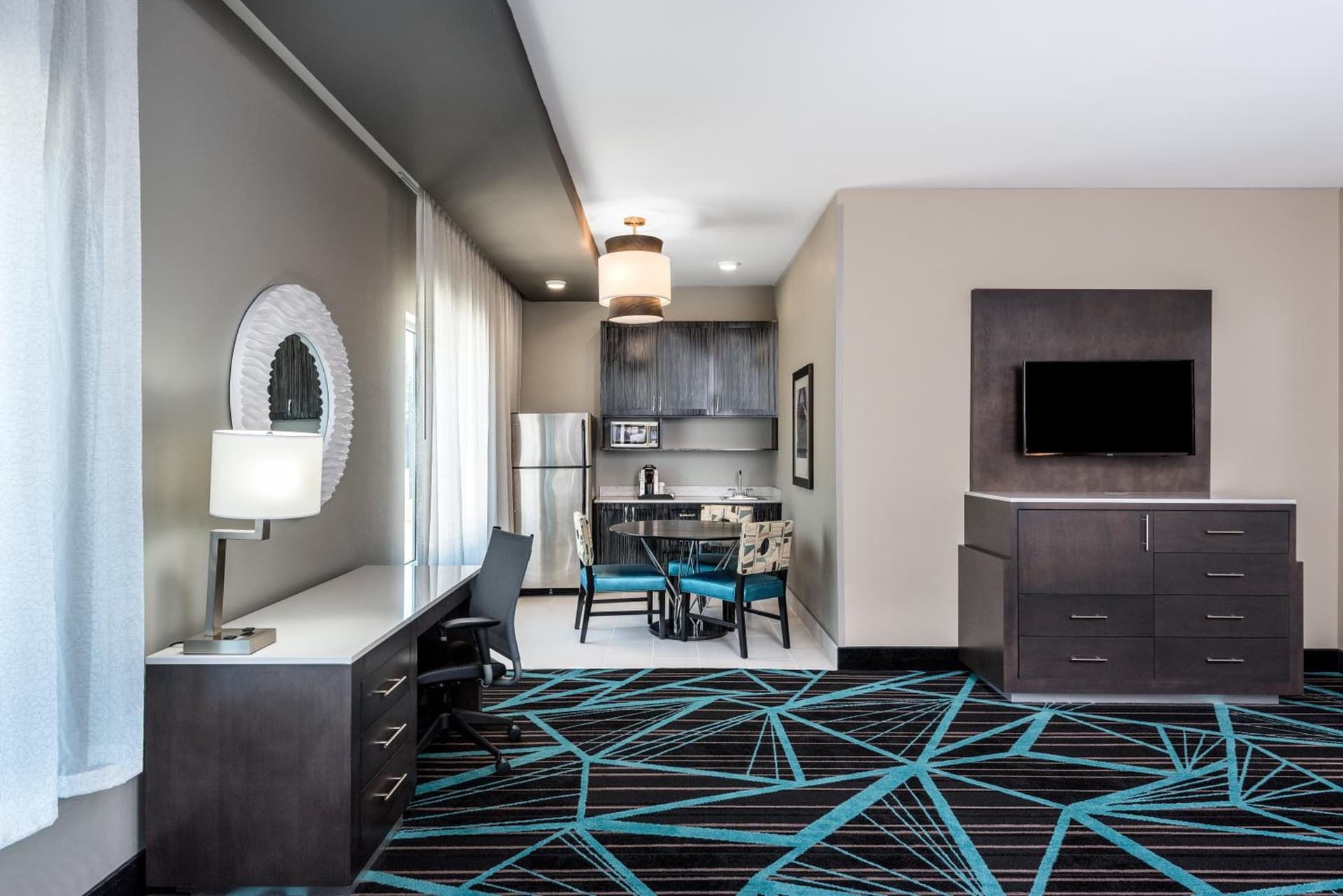 Holiday Inn Express & Suites - Charlotte Airport by IHG gallery photo in Charlotte, NC — image 52