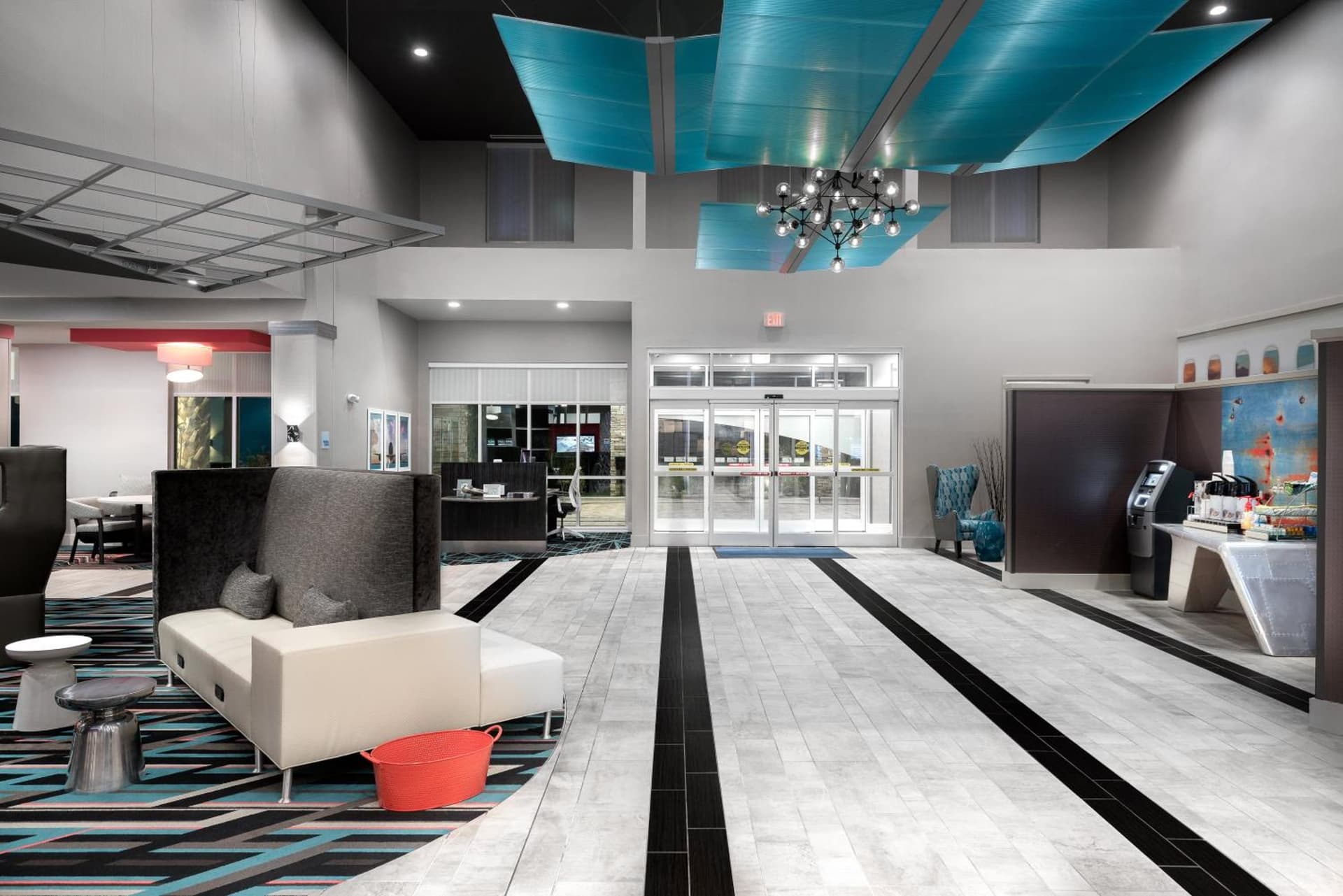 Holiday Inn Express & Suites - Charlotte Airport by IHG gallery photo in Charlotte, NC — image 6