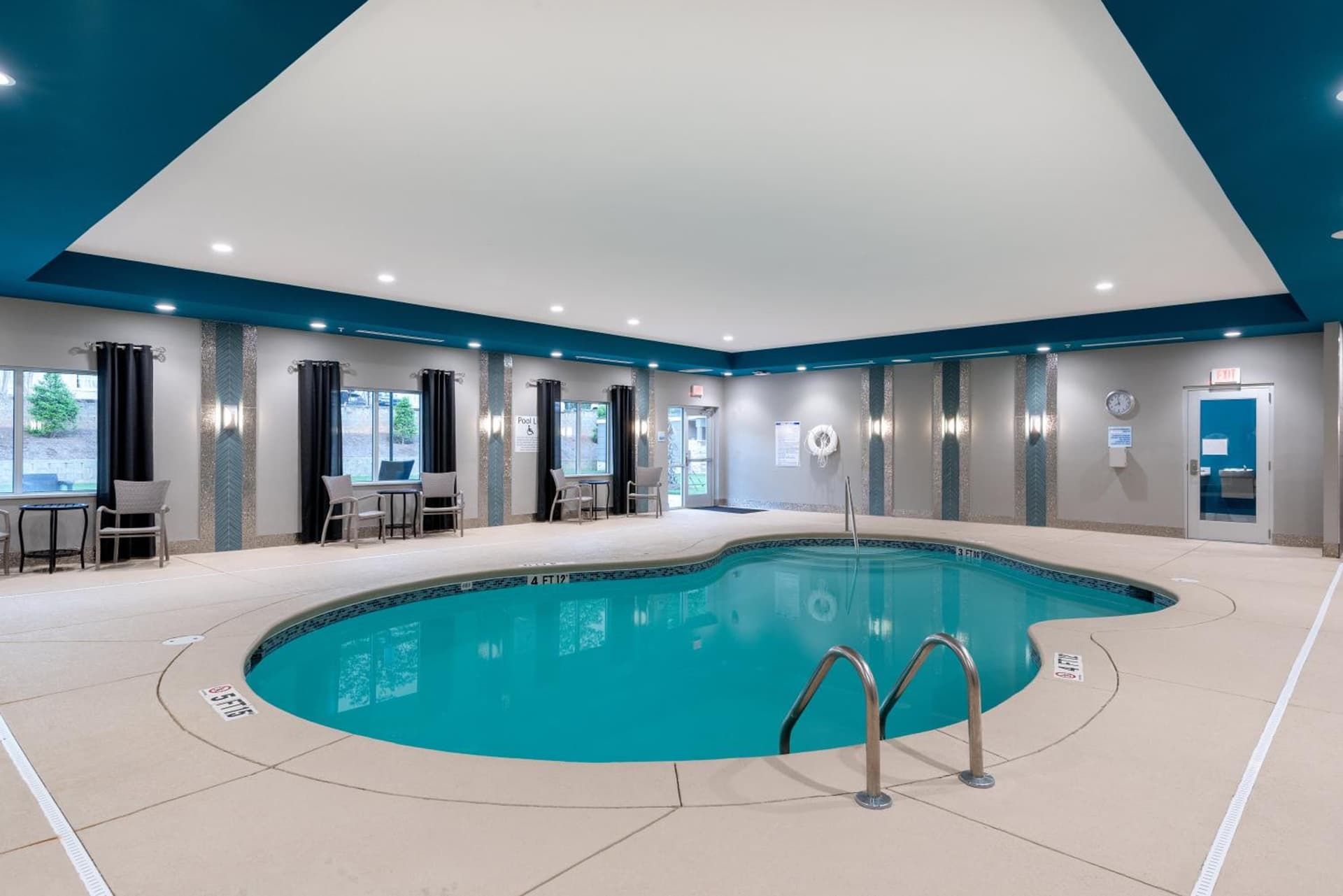 Holiday Inn Express & Suites - Charlotte Airport by IHG gallery photo in Charlotte, NC — image 38