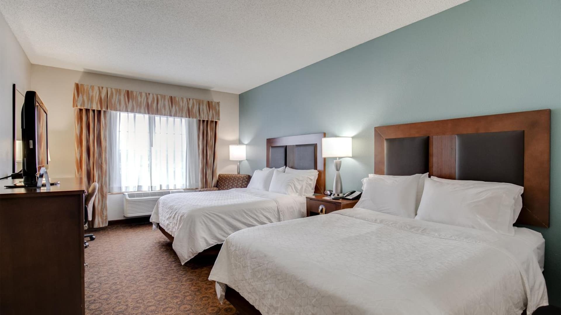 Holiday Inn Express and Suites St. Cloud by IHG property views in Saint Cloud, MN — gallery photo 3