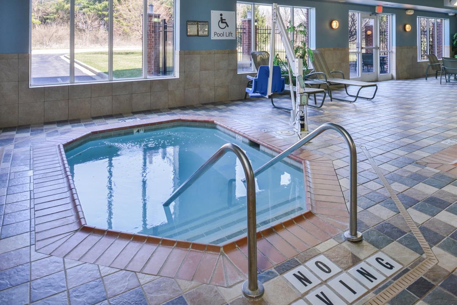 Holiday Inn Express Hotel & Suites Urbana-Champaign-U of I Area by IHG gallery photo in Champaign, IL — image 41