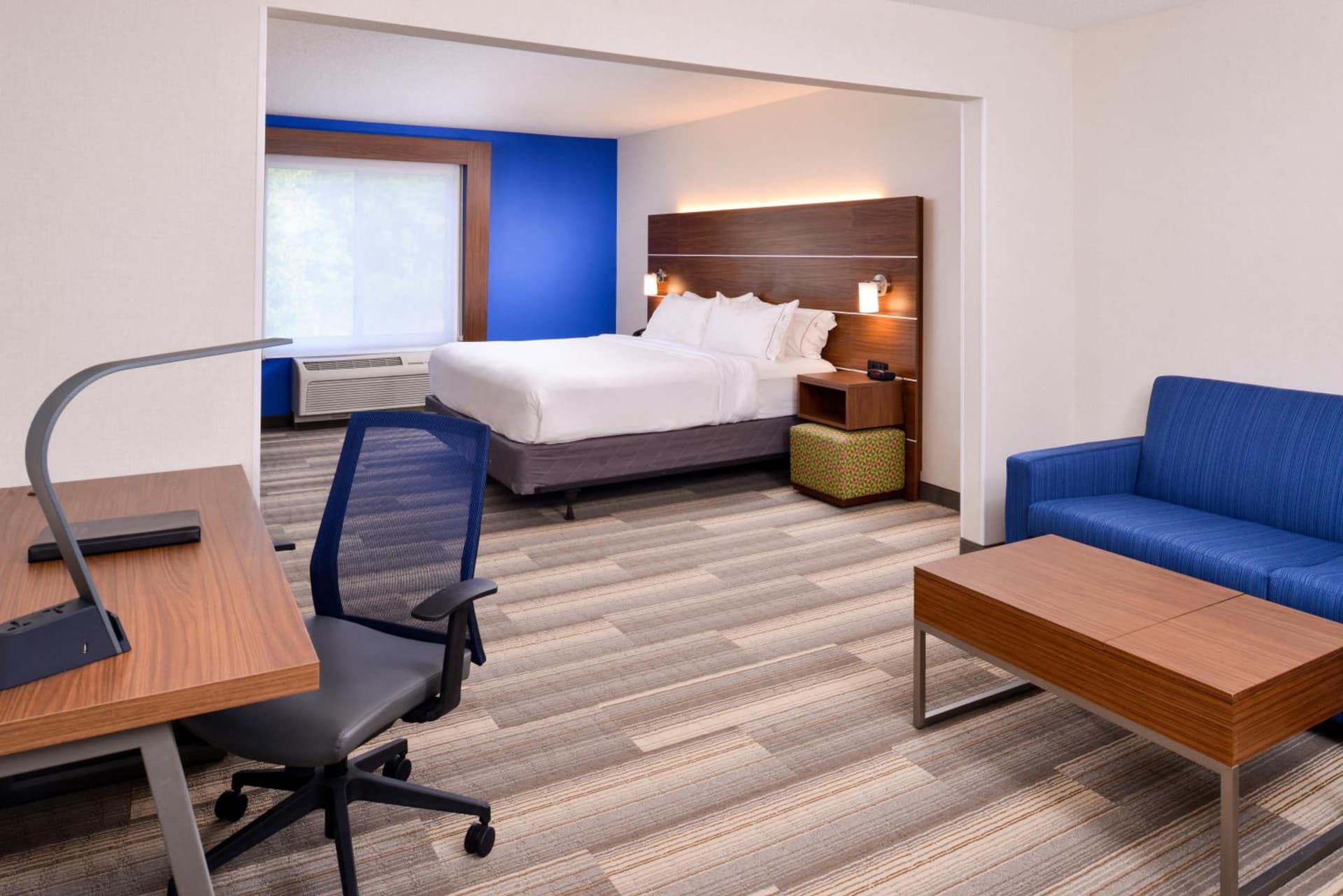 Holiday Inn Express Hotel & Suites Urbana-Champaign-U of I Area by IHG gallery photo in Champaign, IL — image 9