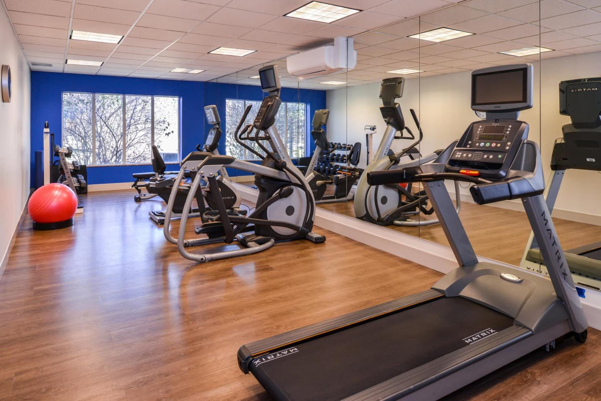 Holiday Inn Express Hotel & Suites Urbana-Champaign-U of I Area by IHG gallery photo in Champaign, IL — image 16