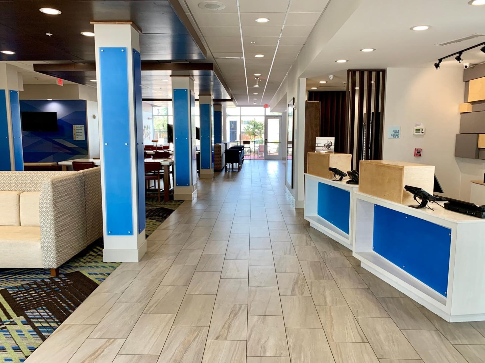 Holiday Inn Express & Suites Moore by IHG gallery photo in Moore, OK — image 37