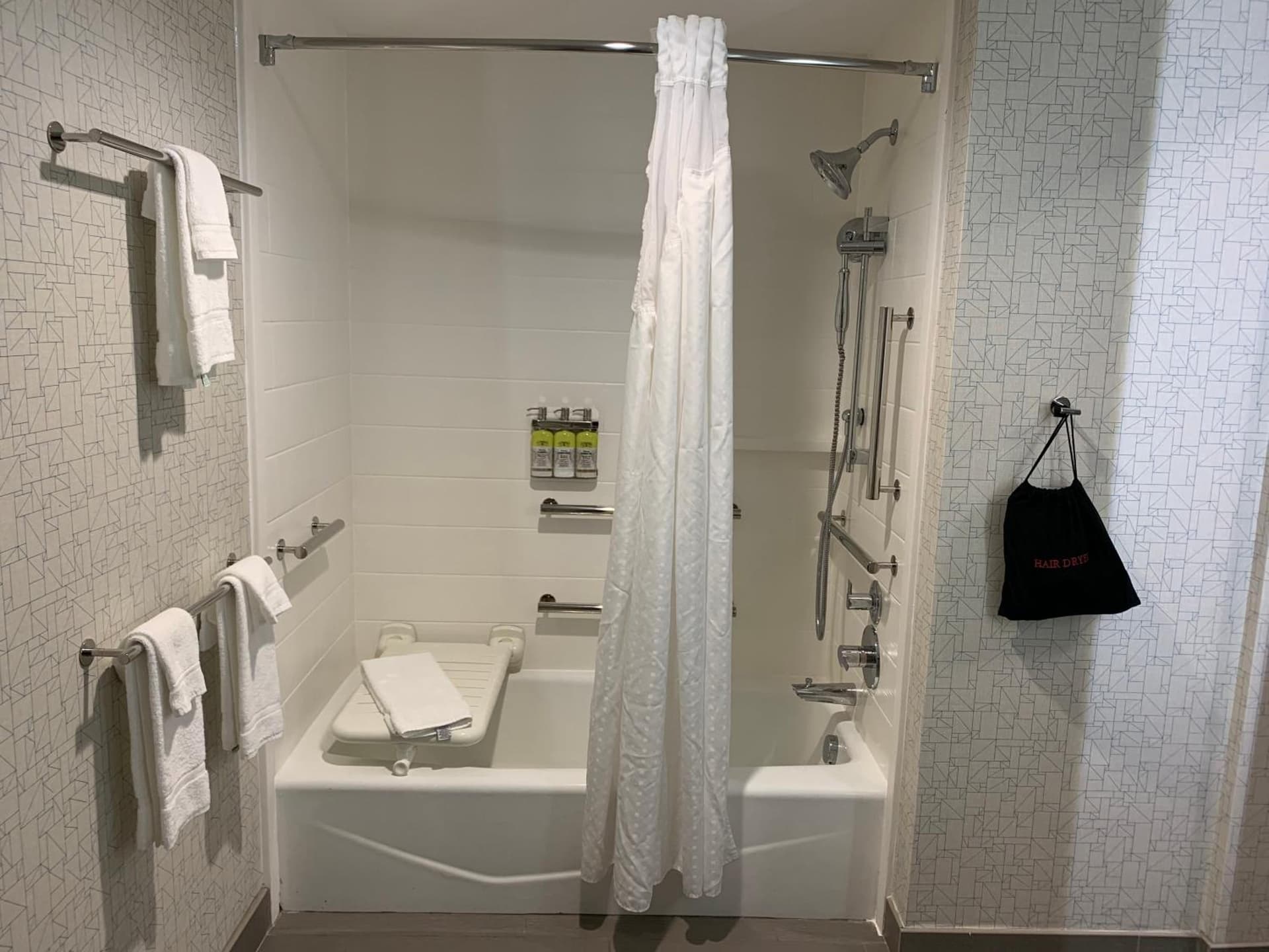 Holiday Inn Express & Suites Moore by IHG gallery photo in Moore, OK — image 28
