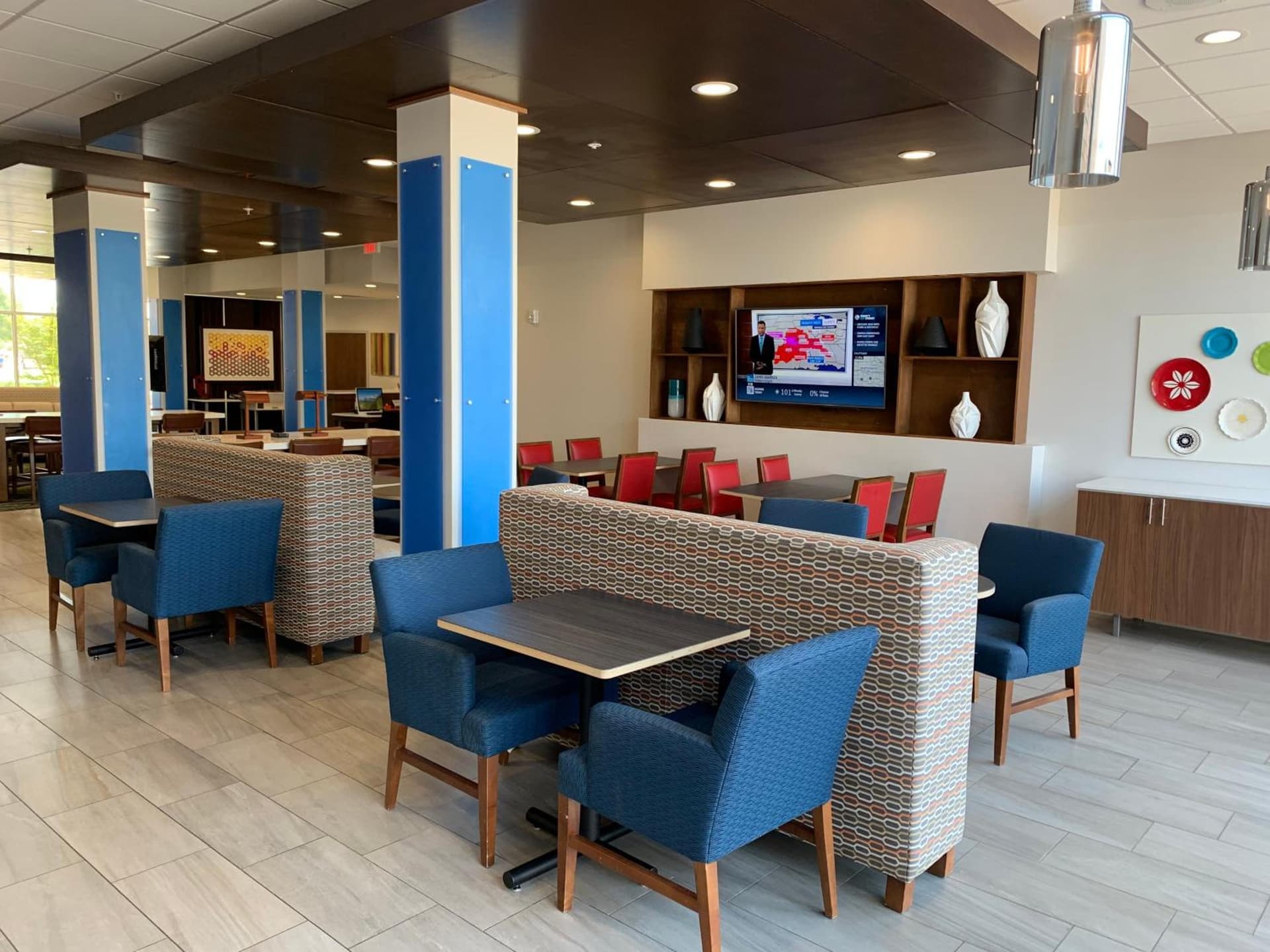 Holiday Inn Express & Suites Moore by IHG gallery photo in Moore, OK — image 68