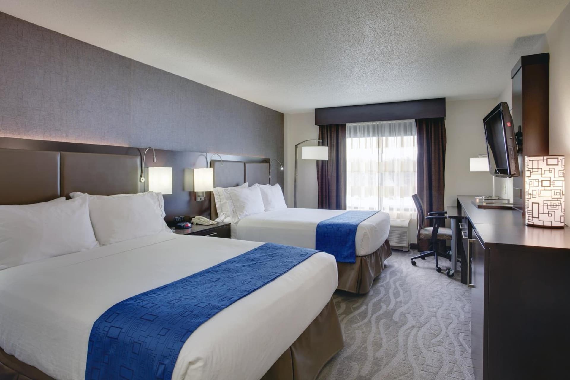 Holiday Inn Express Hotel & Suites Meadowlands Area by IHG gallery photo in Carlstadt, NJ — image 32