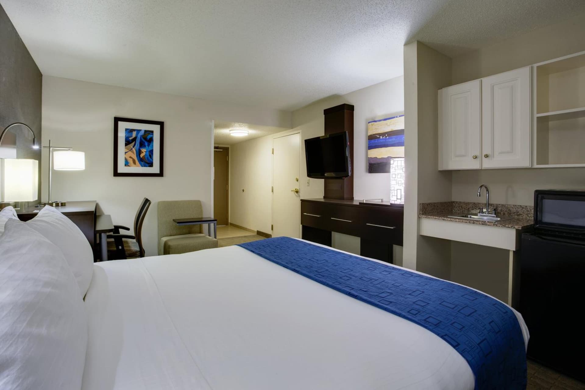 Holiday Inn Express Hotel & Suites Meadowlands Area by IHG gallery photo in Carlstadt, NJ — image 26