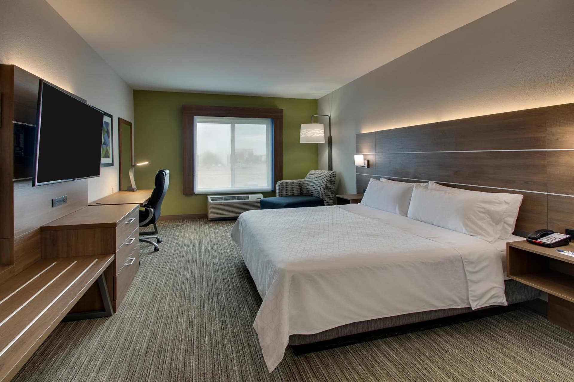 Holiday Inn Express Hotel & Suites Waukegan/Gurnee by IHG interior in Waukegan, IL — gallery photo 2