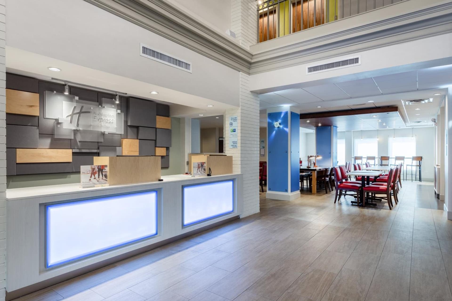 Holiday Inn Express & Suites Chicago-Midway Airport by IHG gallery photo in Bedford Park, IL — image 4