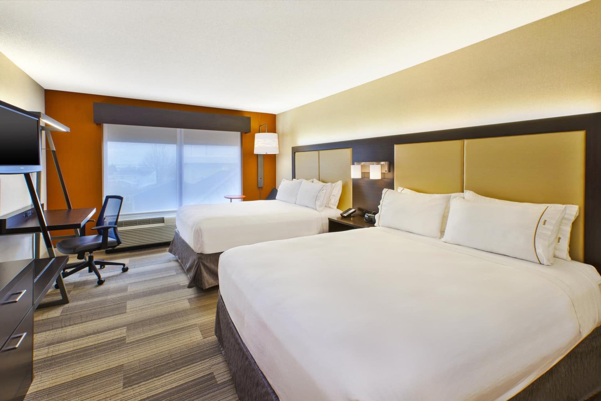 Holiday Inn Express & Suites Chicago-Midway Airport by IHG property views in Bedford Park, IL — gallery photo 3