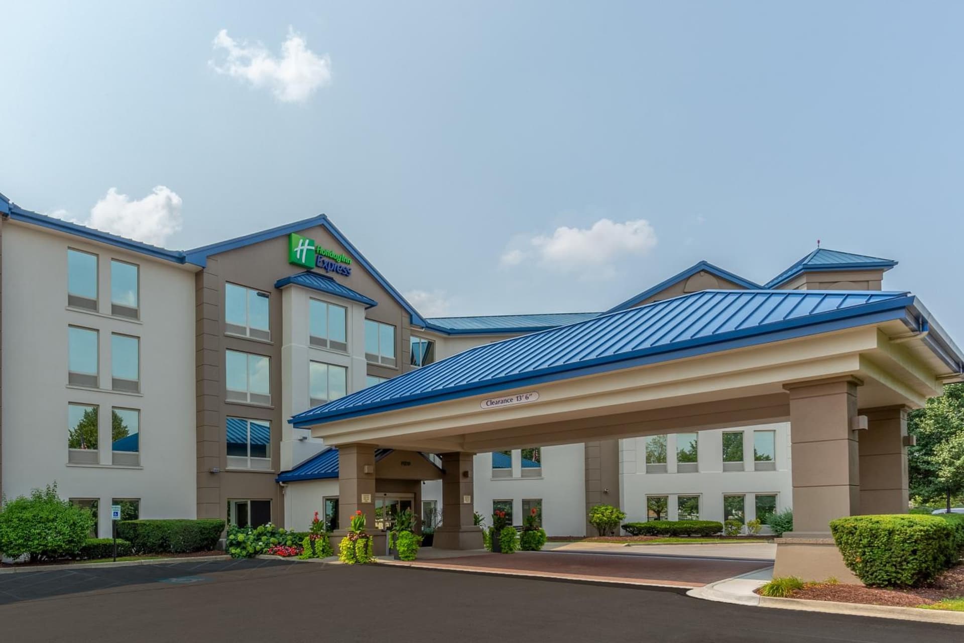 Holiday Inn Express & Suites Chicago-Midway Airport by IHG gallery photo in Bedford Park, IL — image 6