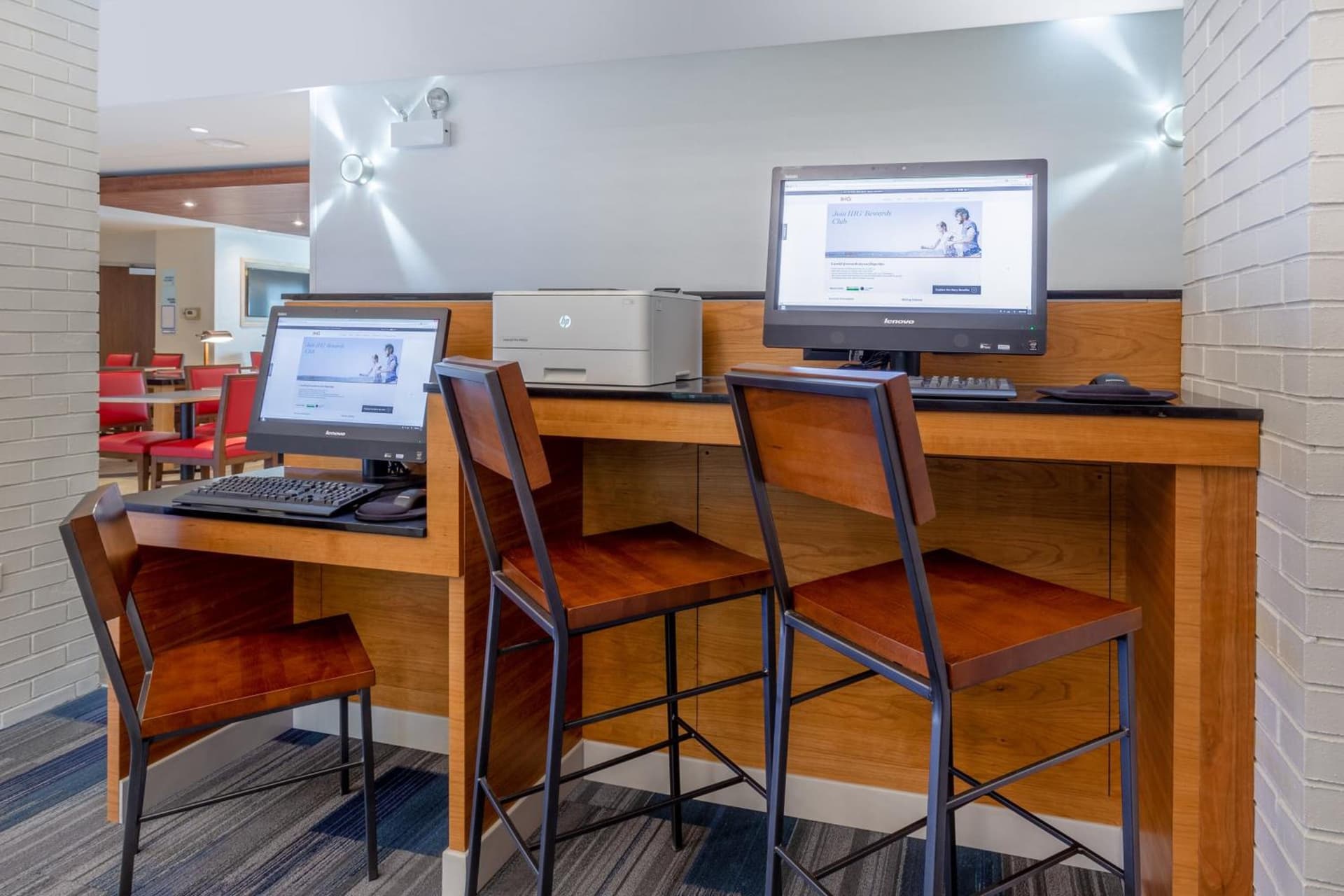 Holiday Inn Express & Suites Chicago-Midway Airport by IHG gallery photo in Bedford Park, IL — image 26