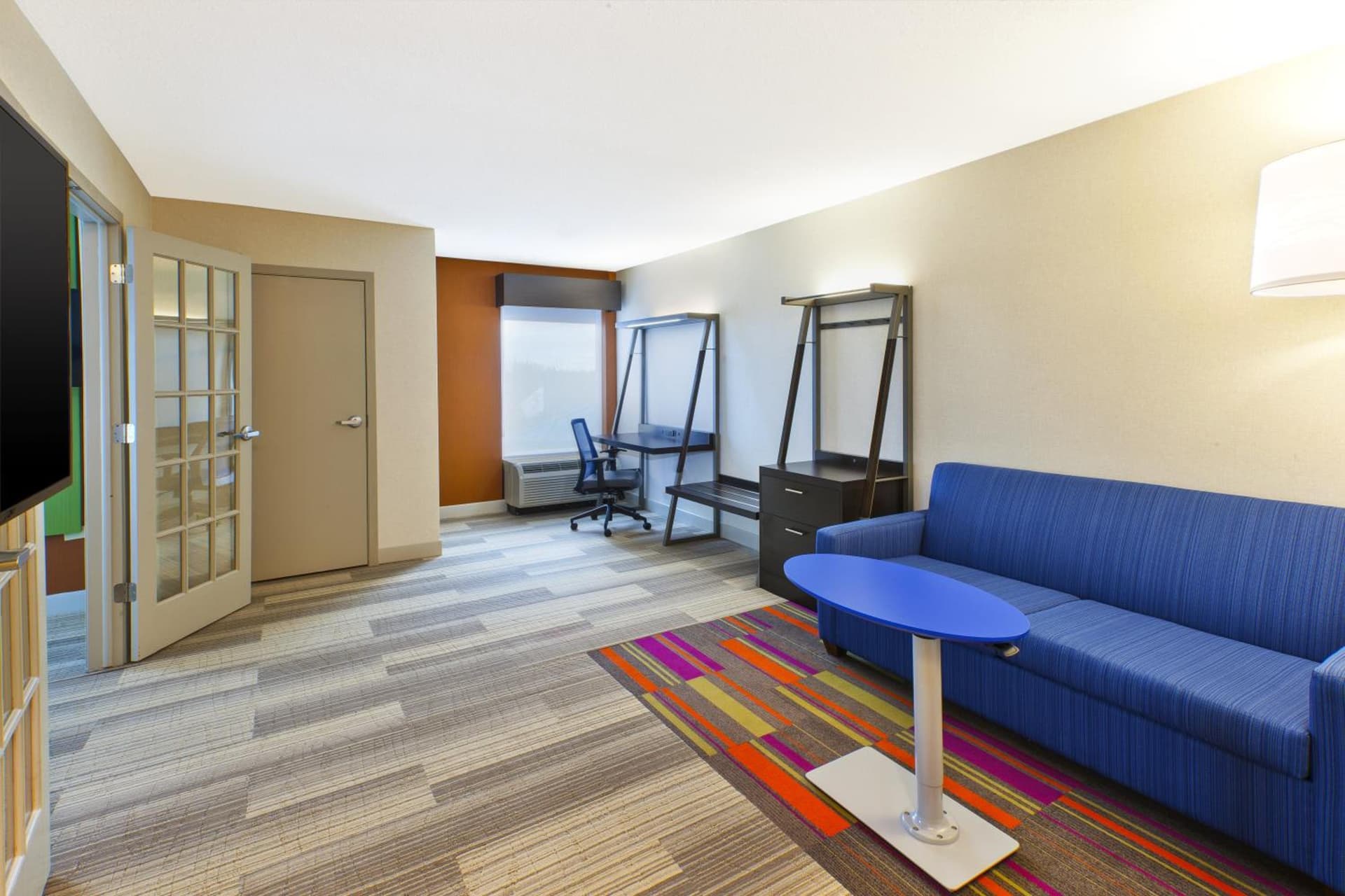Holiday Inn Express & Suites Chicago-Midway Airport by IHG gallery photo in Bedford Park, IL — image 37