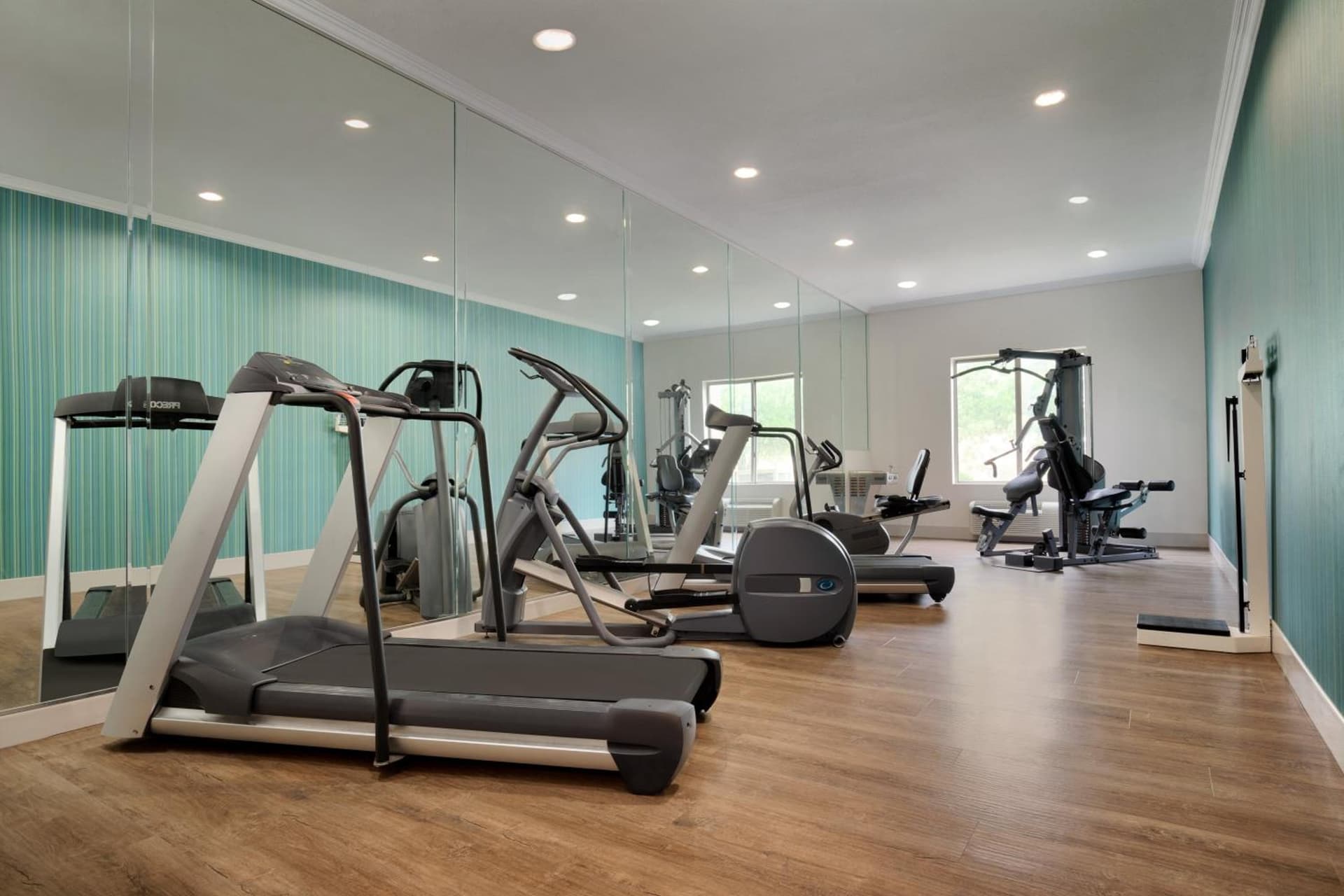 Holiday Inn Express Hotel & Suites Dallas NE - Allen by IHG gallery photo in Allen, TX — image 28