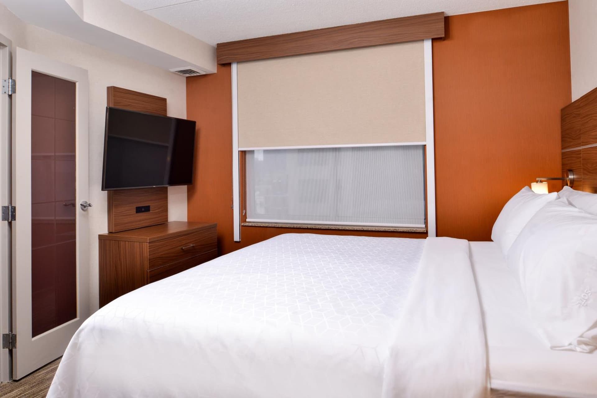 Holiday Inn Express & Suites Buffalo Downtown by IHG gallery photo in Buffalo, NY — image 7