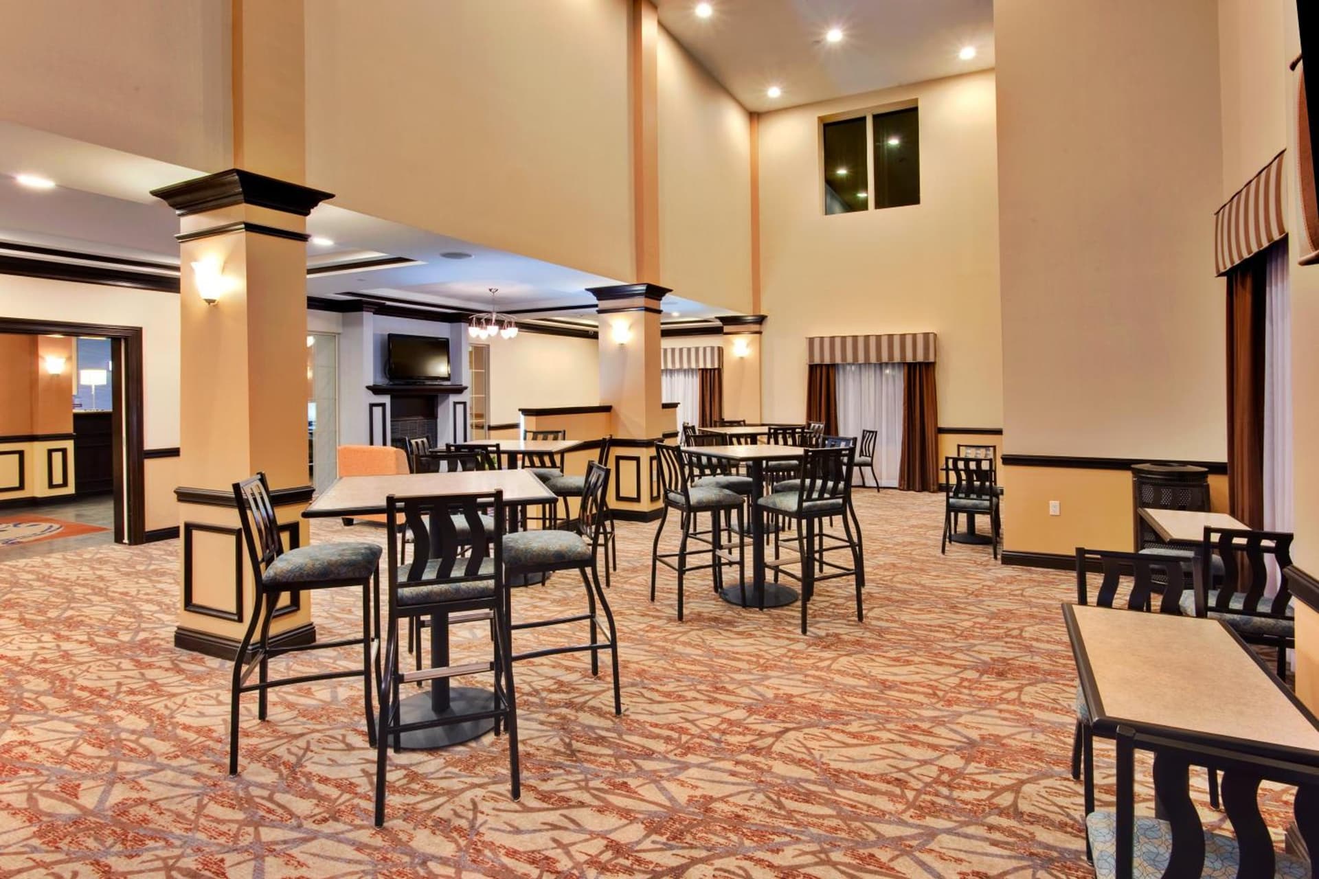 Holiday Inn Express Hotel & Suites Hamburg by IHG property views in Hamburg, NY — gallery photo 3