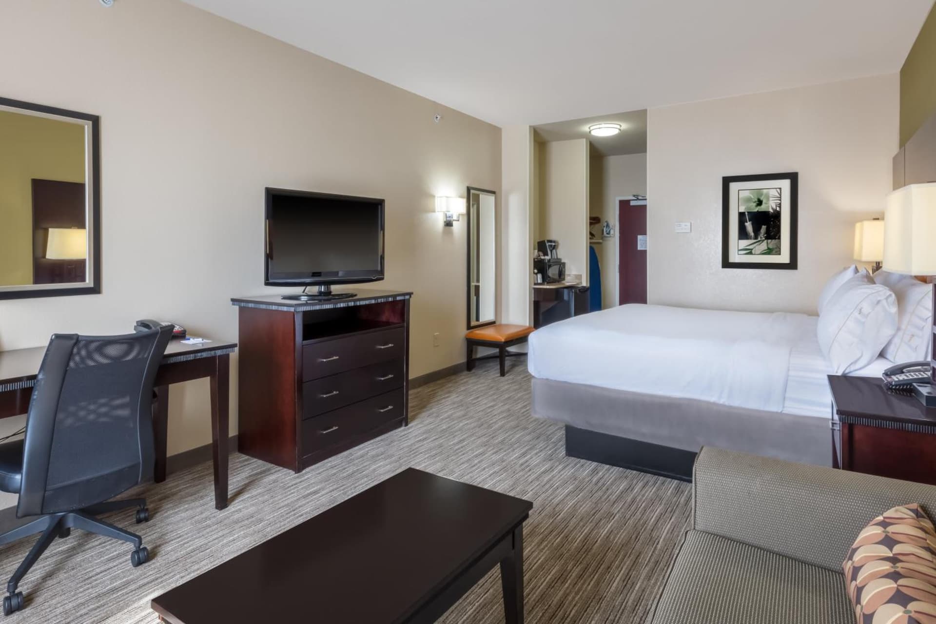 Holiday Inn Express Hotel & Suites Dallas West by IHG gallery photo in Dallas, TX — image 20