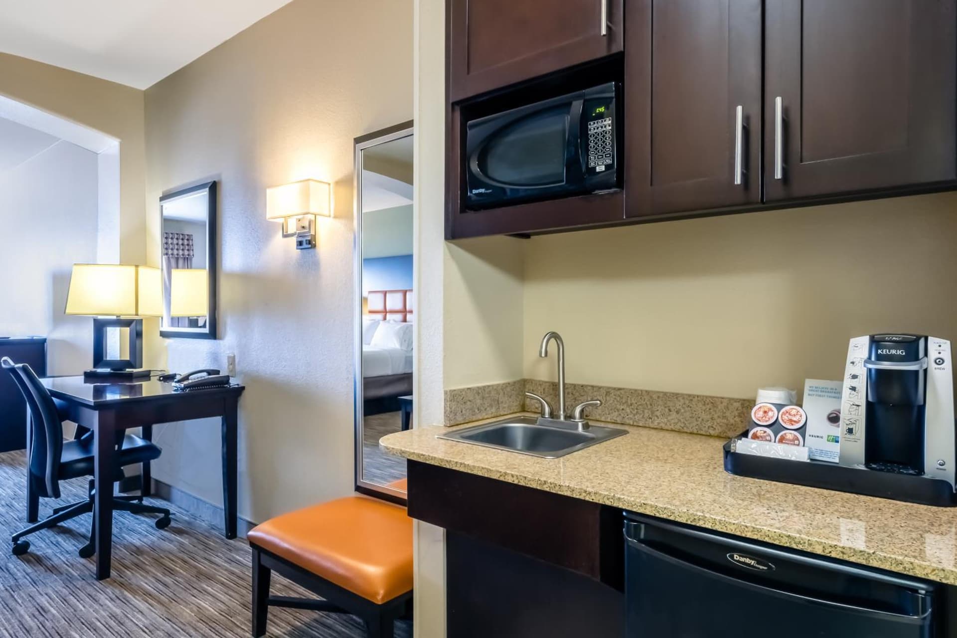 Holiday Inn Express Hotel & Suites Dallas West by IHG gallery photo in Dallas, TX — image 63