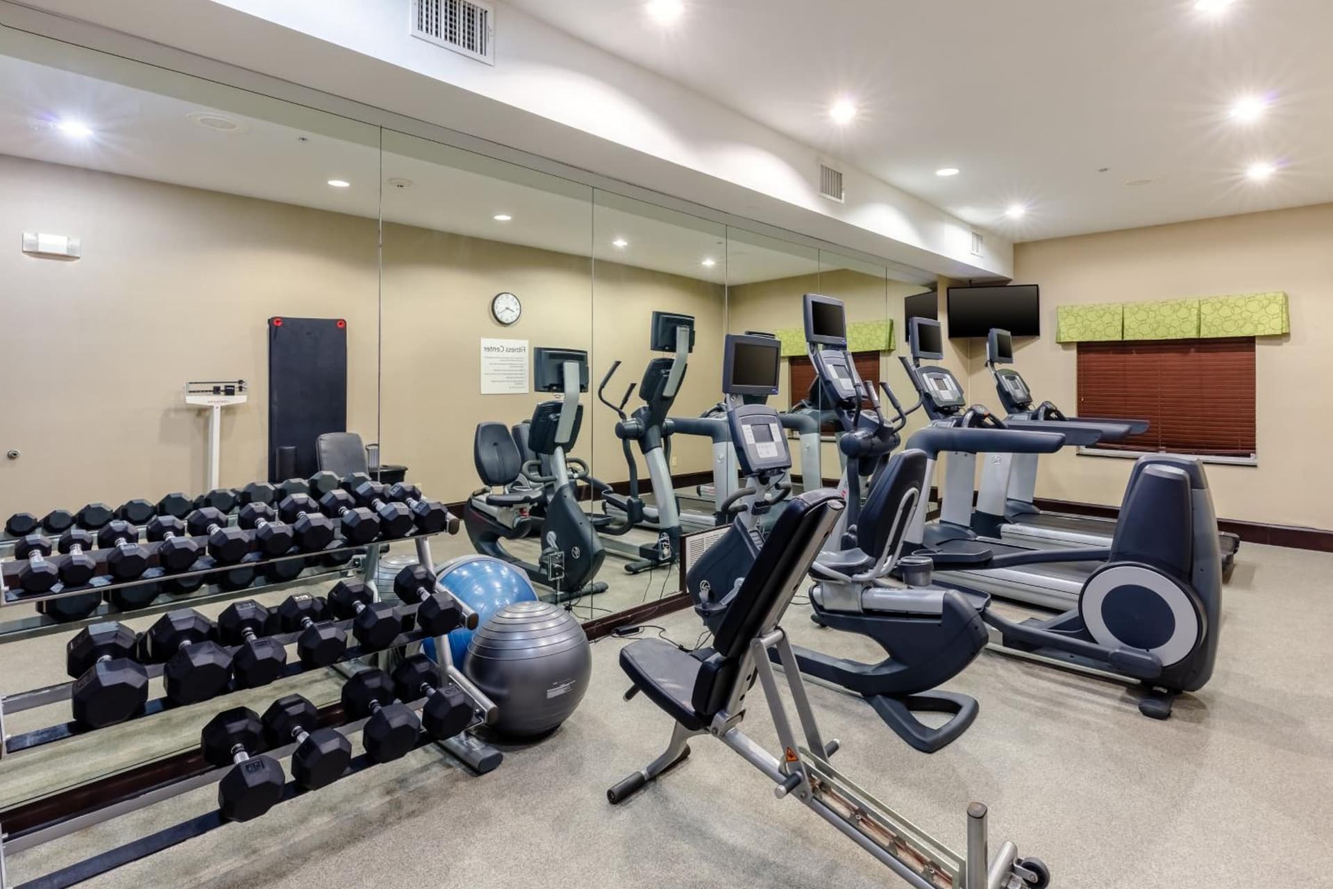 Holiday Inn Express Hotel & Suites Dallas West by IHG gallery photo in Dallas, TX — image 12