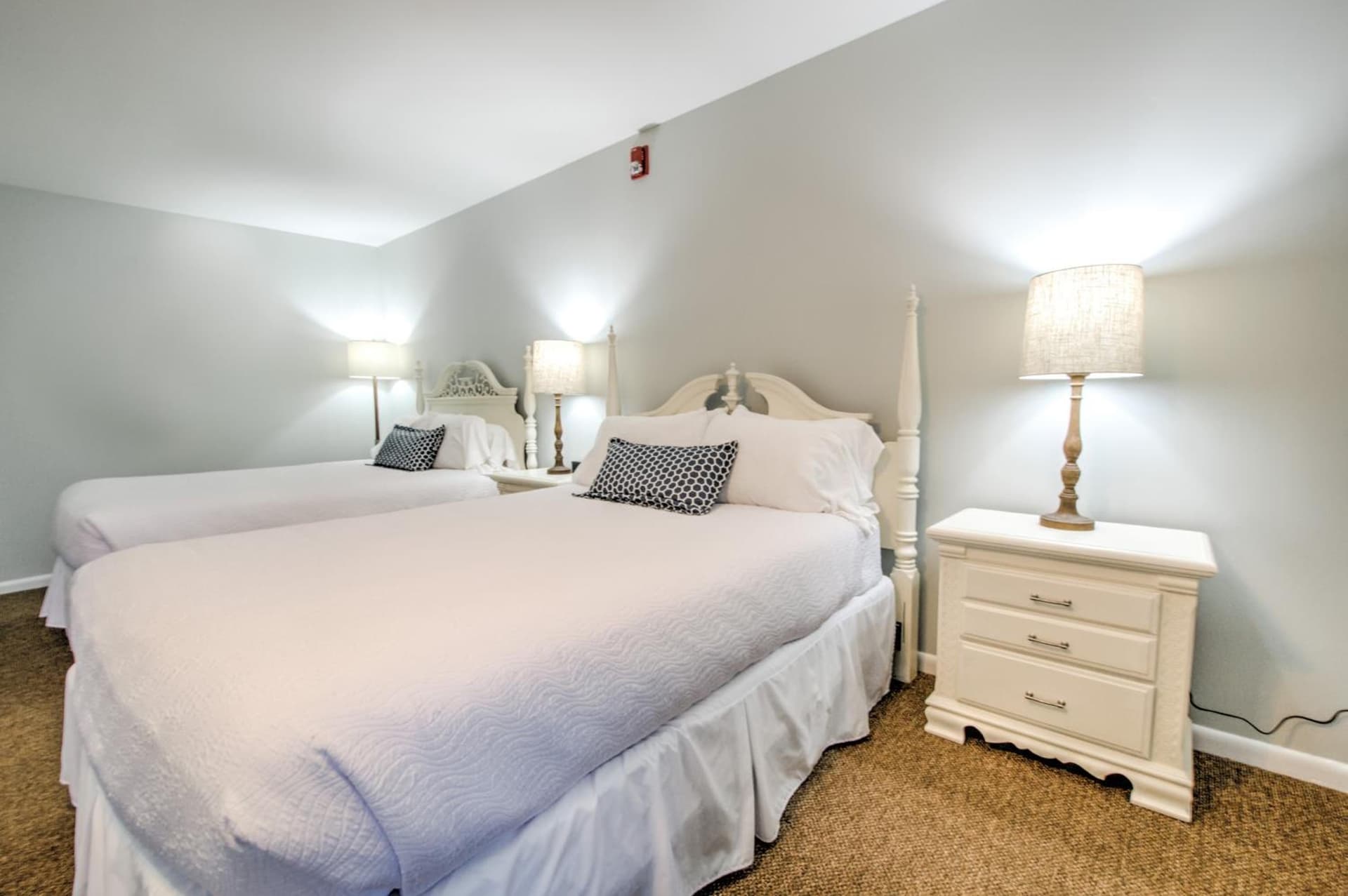 East Shore Lodging gallery photo in Hawley, PA — image 55