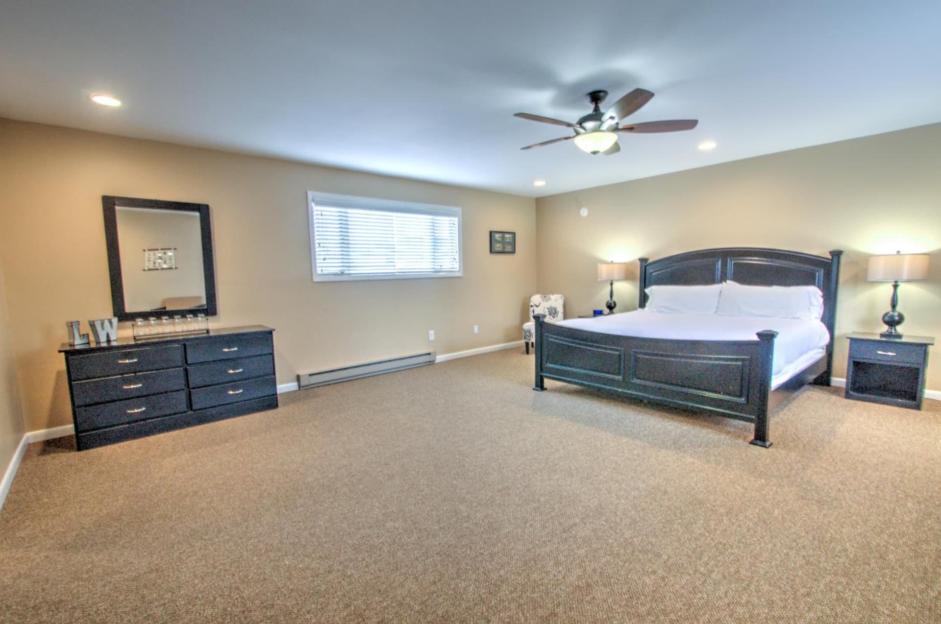 East Shore Lodging gallery photo in Hawley, PA — image 27
