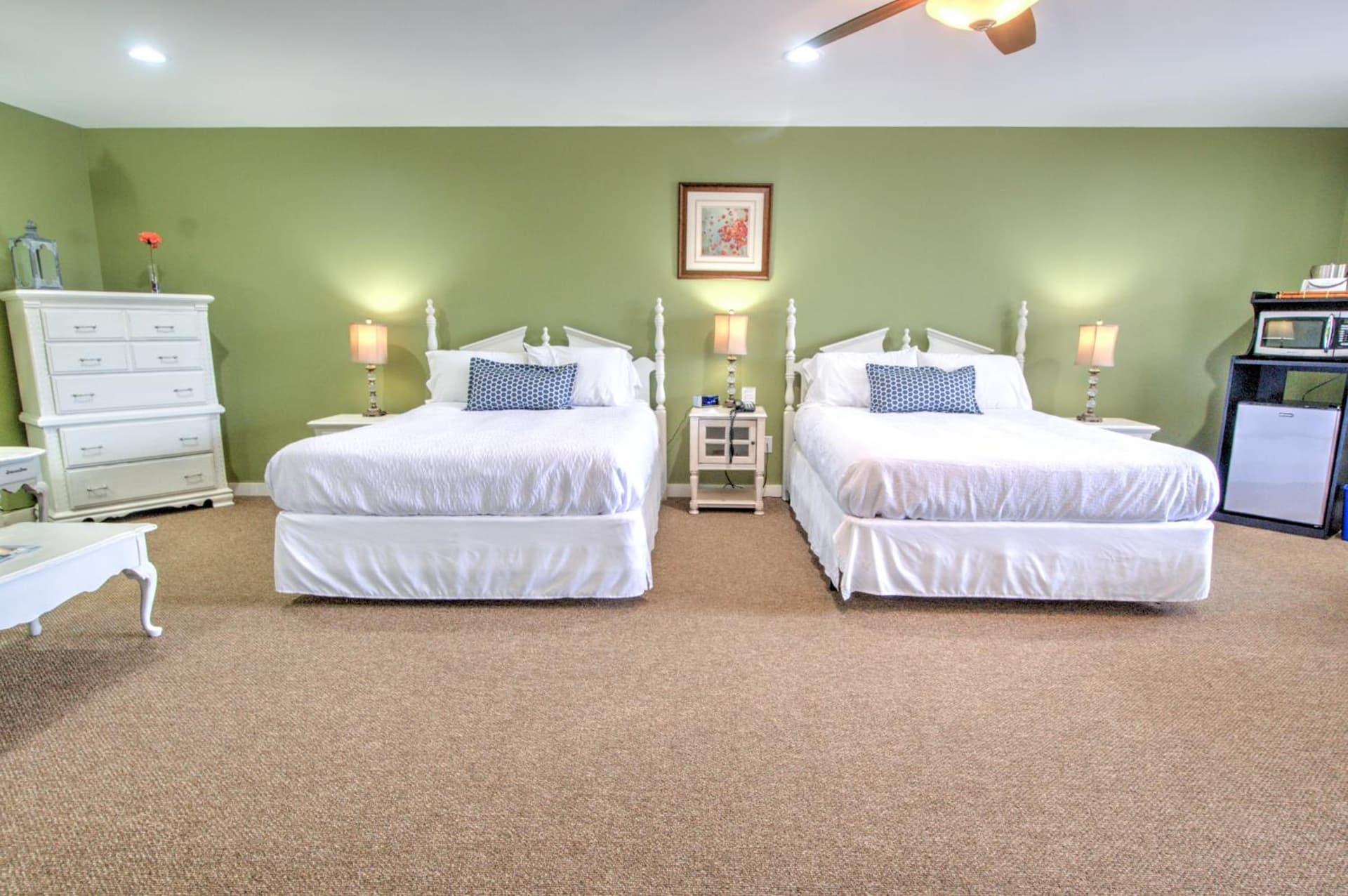 East Shore Lodging gallery photo in Hawley, PA — image 68