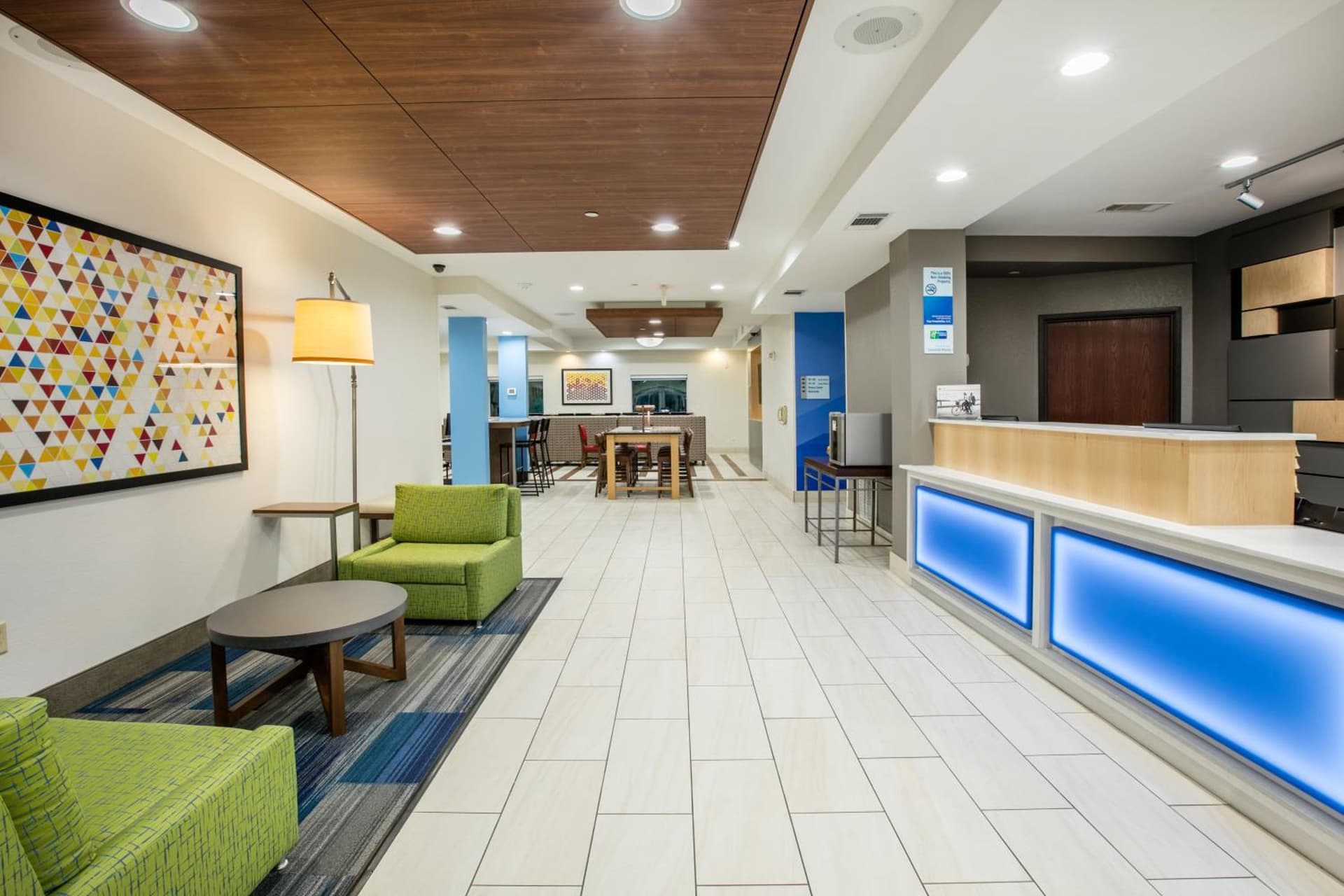 Holiday Inn Express Hotel & Suites Dallas - Grand Prairie I-20 by IHG gallery photo in Grand Prairie, TX — image 6