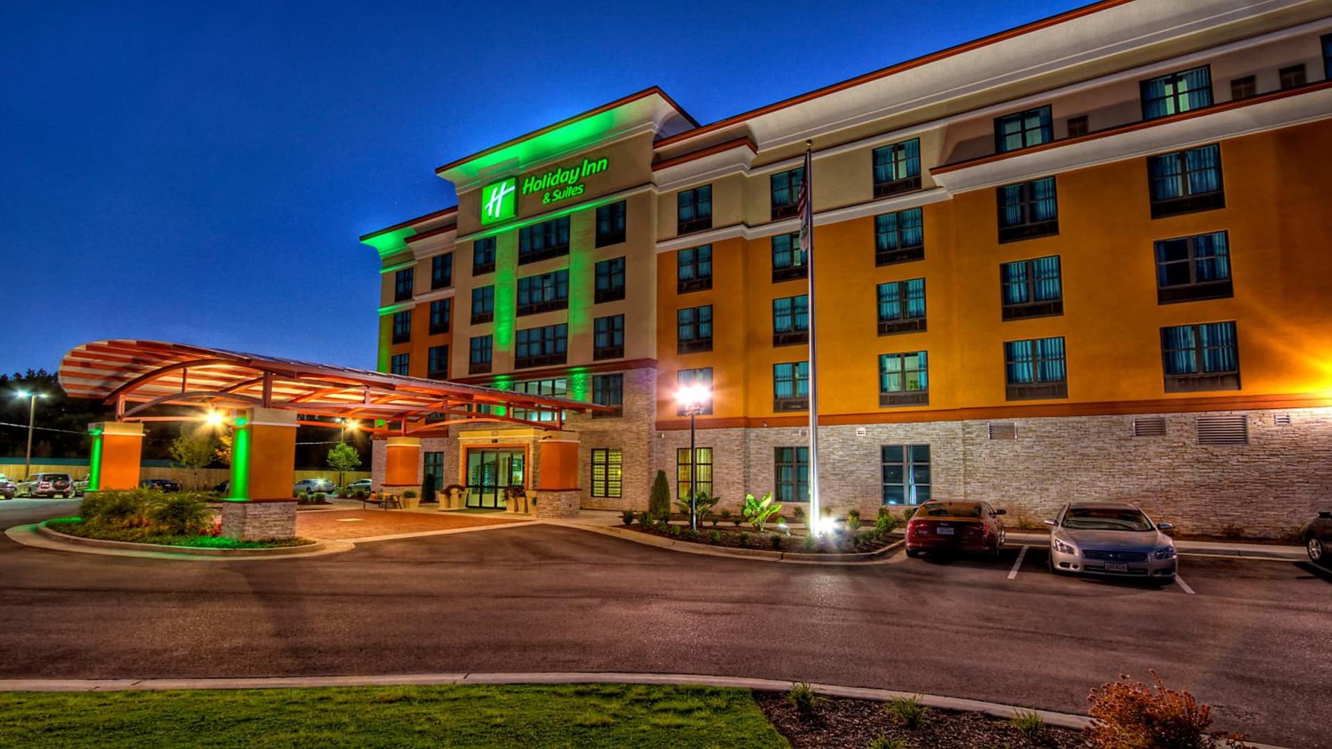 Holiday Inn & Suites Tupelo North by IHG featured exterior or lobby in Tupelo, MS — similar hotel