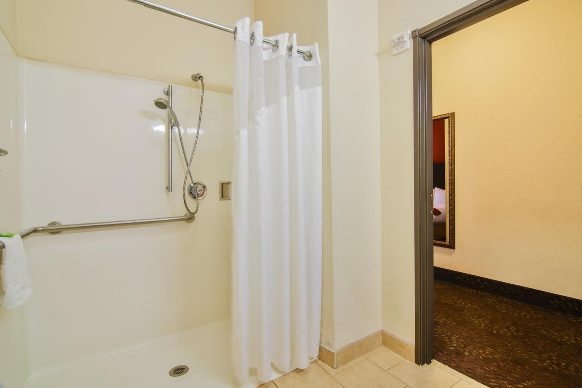 Country Inn & Suites by Radisson, Terrell gallery photo in Terrell, TX — image 45