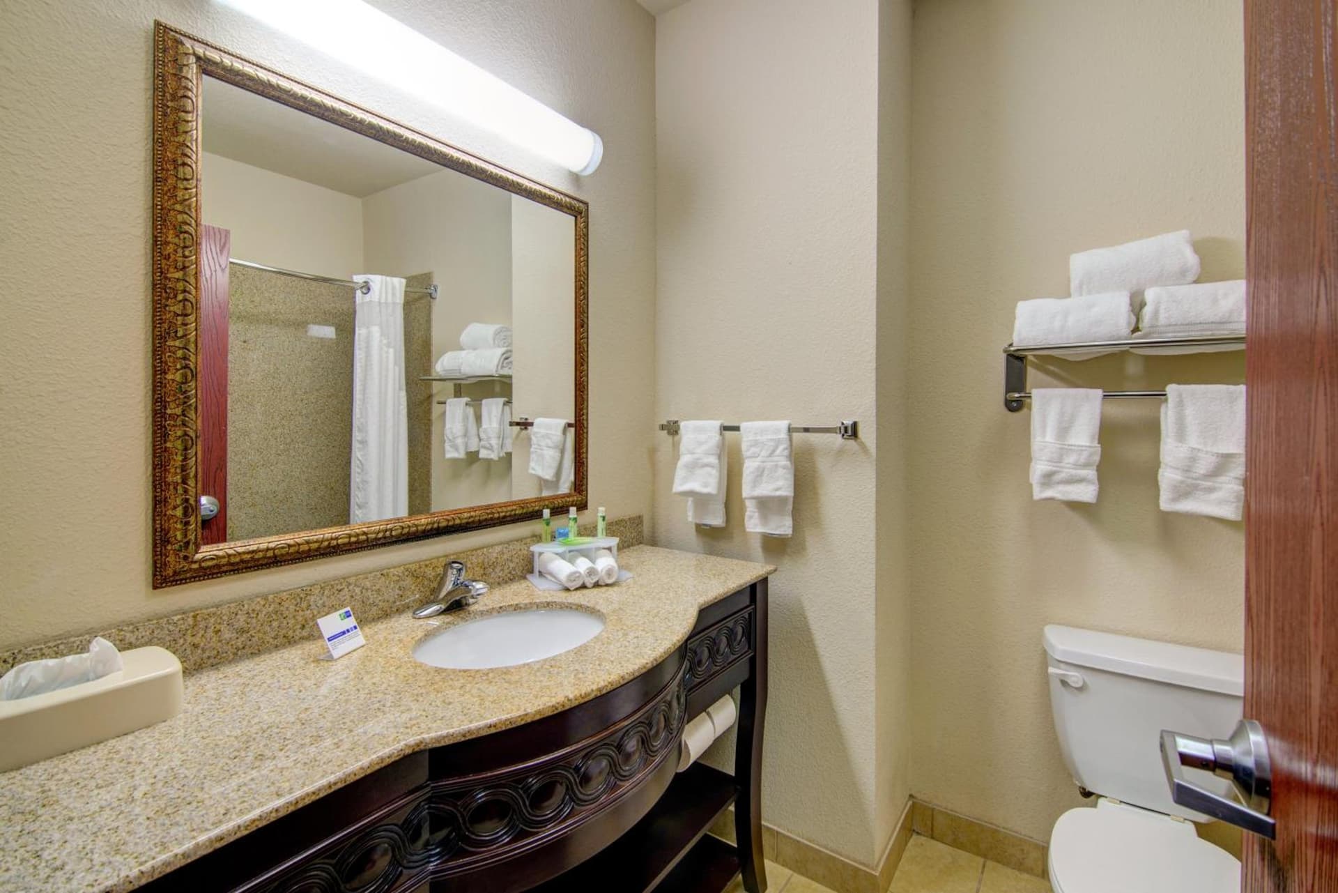 Country Inn & Suites by Radisson, Terrell gallery photo in Terrell, TX — image 37