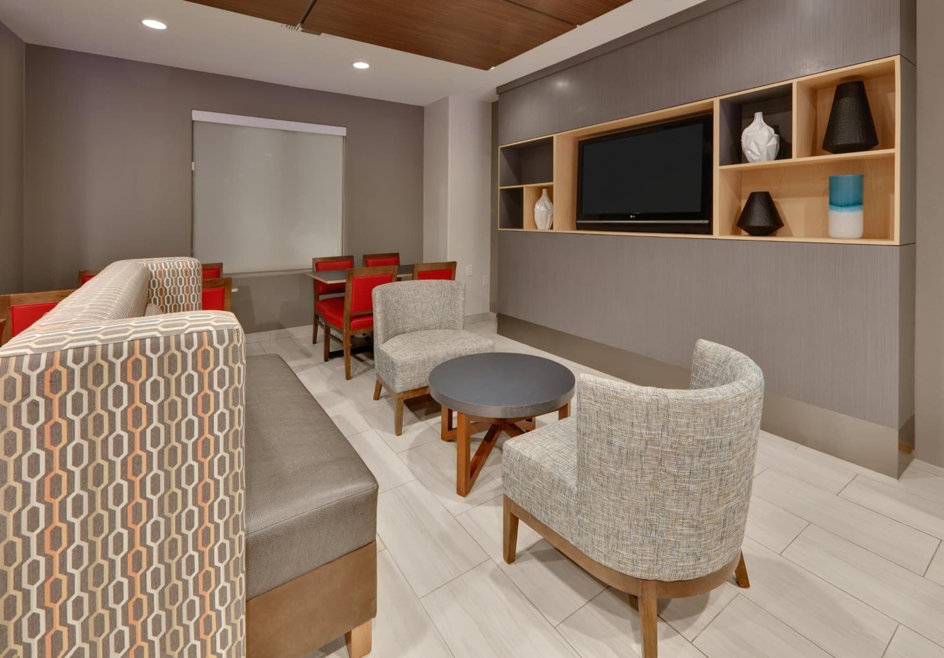 Holiday Inn Express & Suites Dallas - Duncanville by IHG gallery photo in Duncanville, TX — image 15