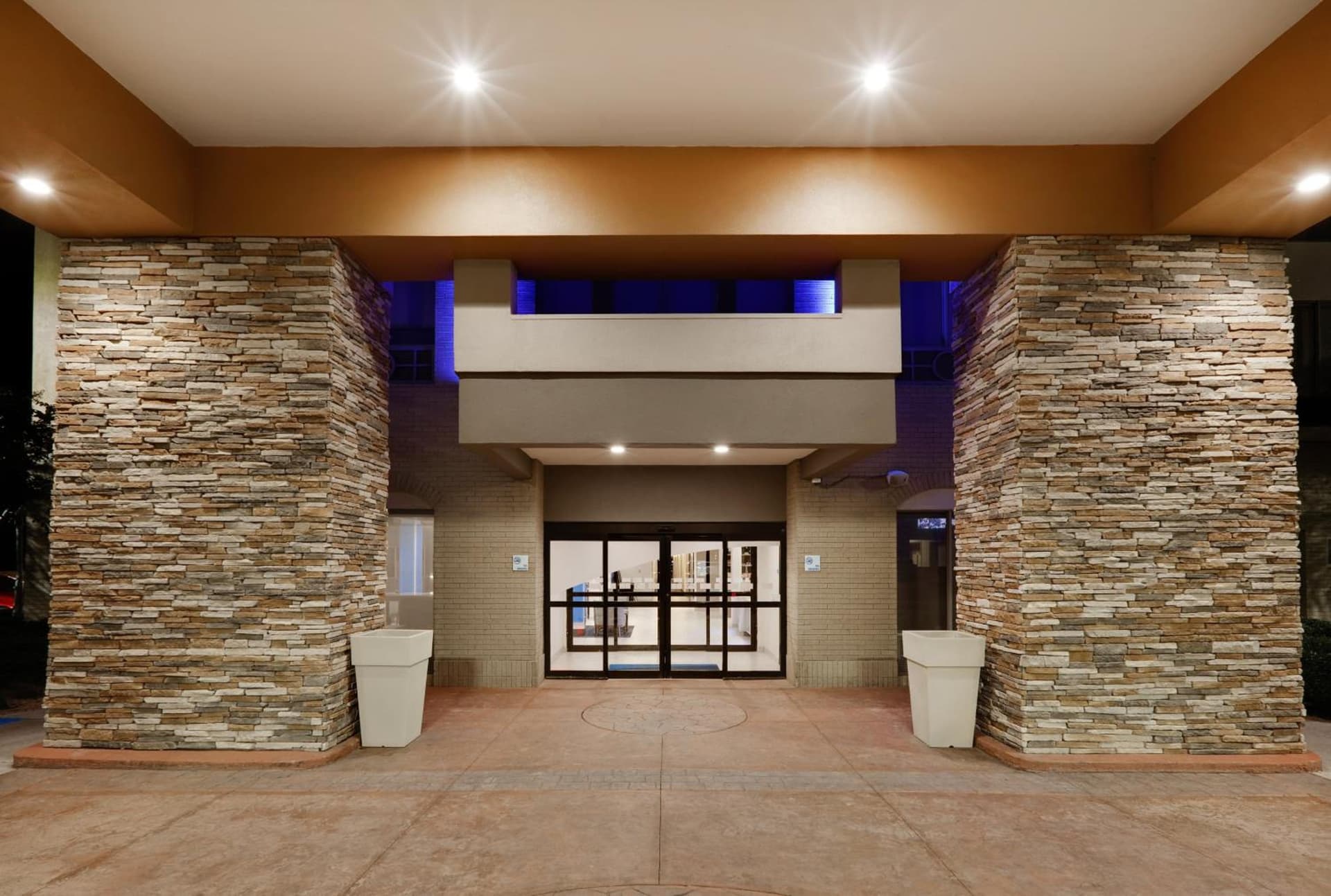 Holiday Inn Express & Suites Dallas - Duncanville by IHG gallery photo in Duncanville, TX — image 41