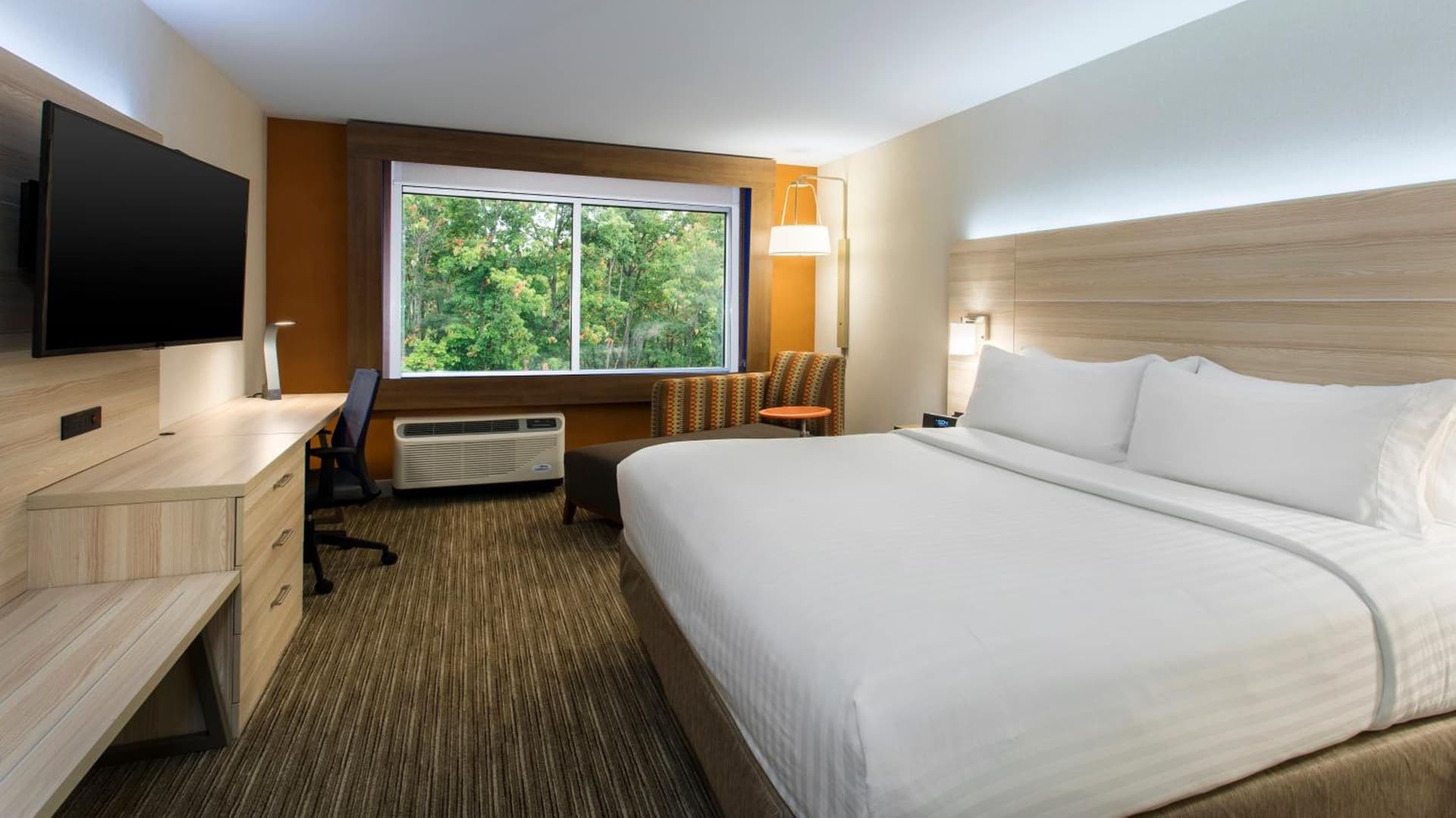 Holiday Inn Express & Suites Medina by IHG interior in Medina, OH — gallery photo 2