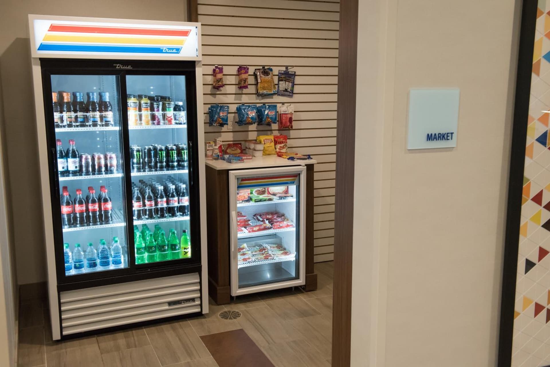 Holiday Inn Express & Suites - Dayton Southwest by IHG interior in Dayton, OH — gallery photo 2