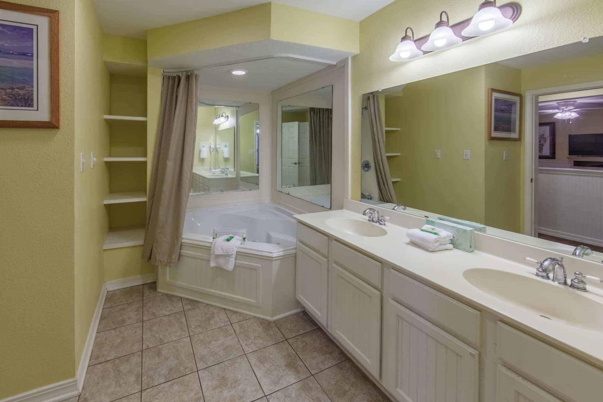 Holiday Inn Club Vacations Villages Resort at Lake Palestine gallery photo in Flint, TX — image 17
