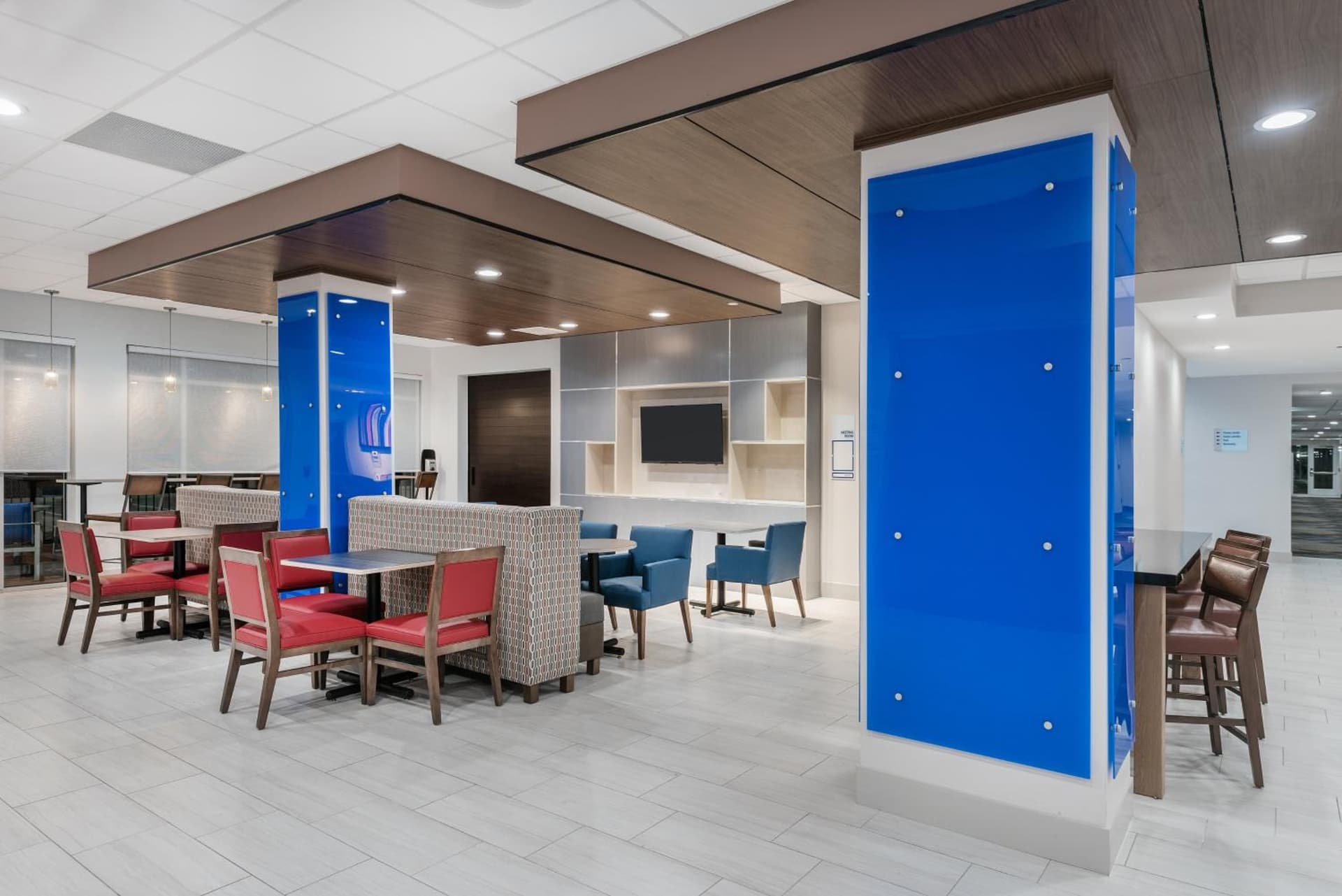 Holiday Inn Express & Suites- Sugar Land SE - Missouri City by IHG gallery photo in Missouri City, TX — image 9
