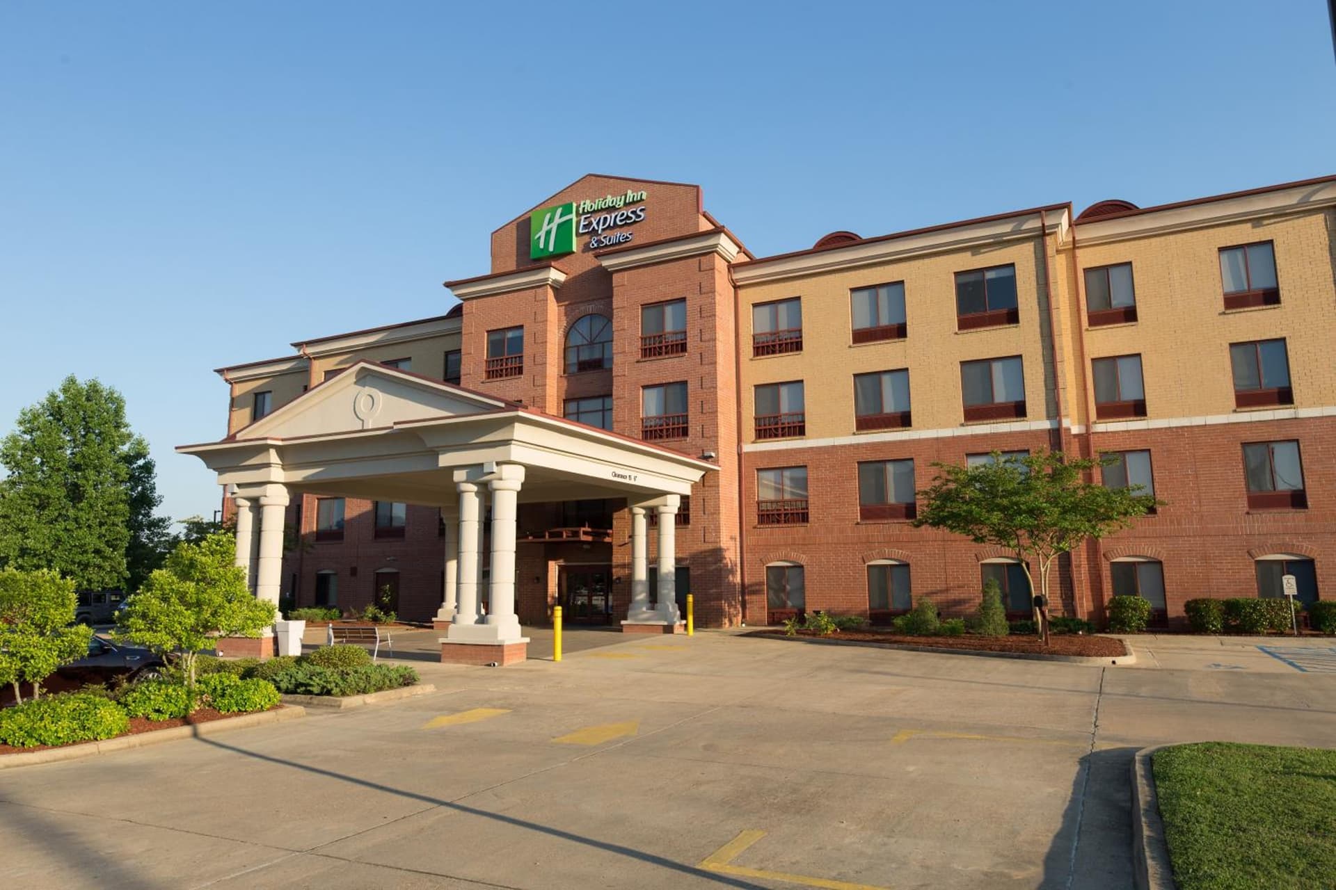 Holiday Inn Express Hotel & Suites Clinton by IHG — hotel in Clinton, Mississippi