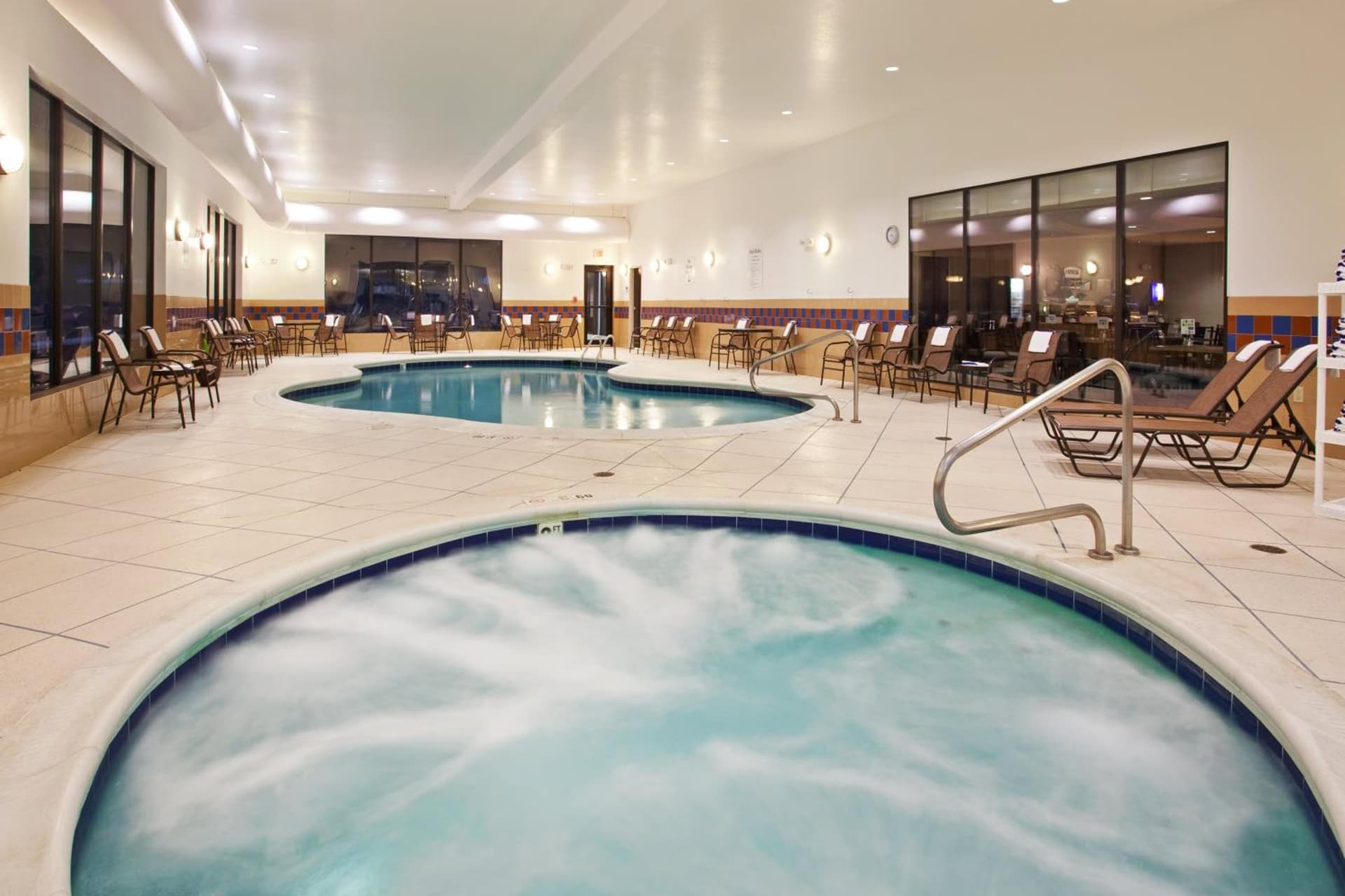 Holiday Inn Express & Suites Zanesville North by IHG gallery photo in Zanesville, OH — image 17