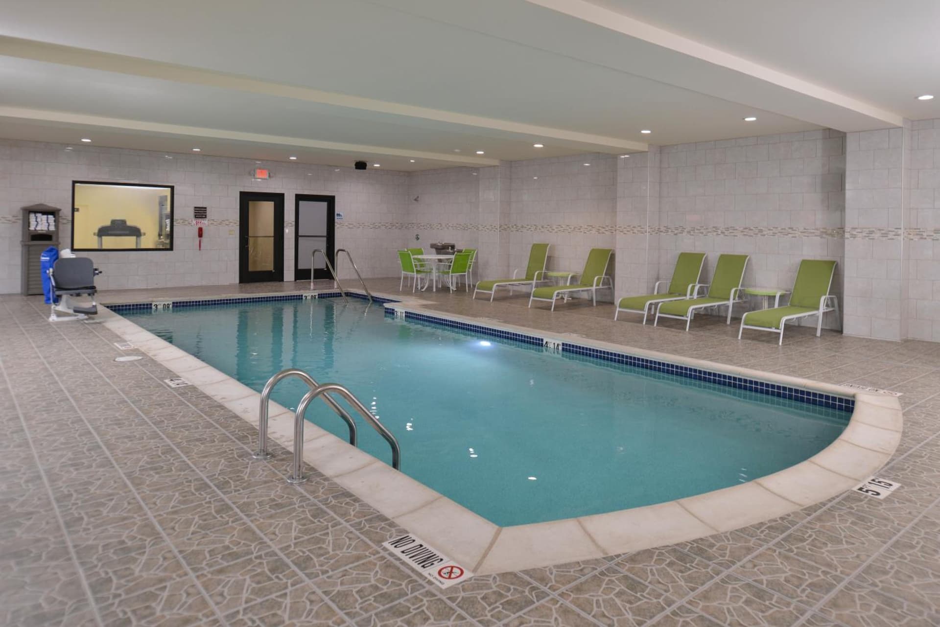 Holiday Inn Express & Suites Dearborn SW - Detroit Area by IHG gallery photo in Dearborn, MI — image 4