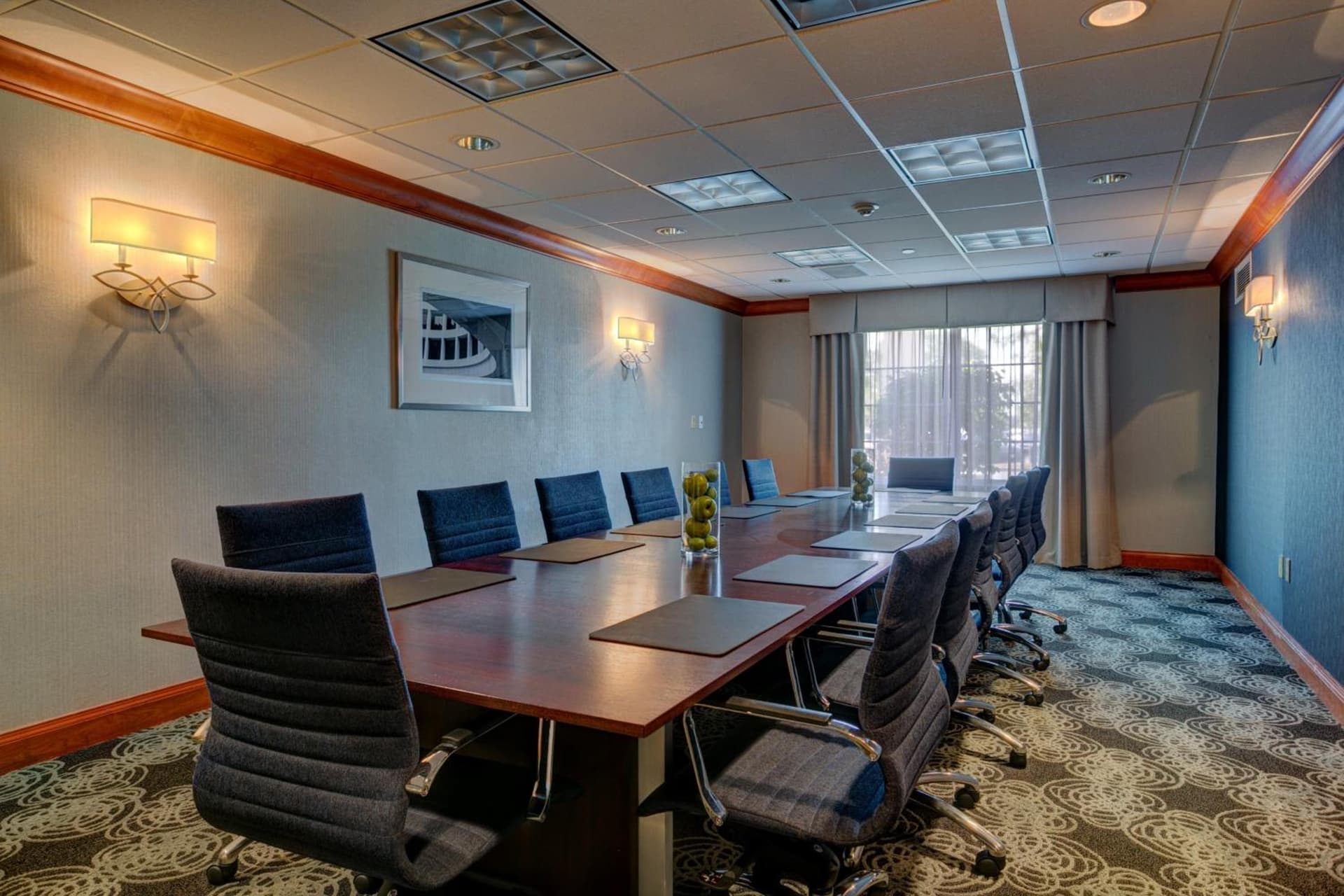 Holiday Inn Milwaukee Airport by IHG property views in Milwaukee, WI — gallery photo 3