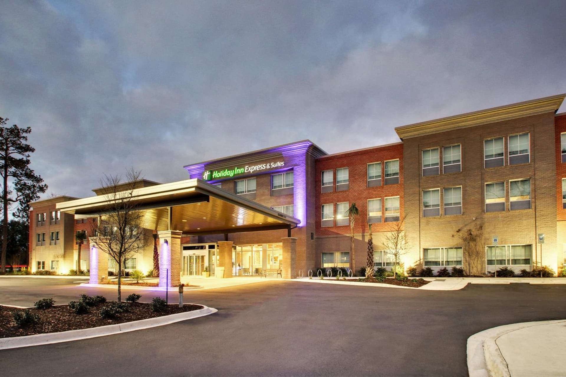 Holiday Inn Express & Suites Charleston NE Mt Pleasant US17 by IHG featured exterior or lobby in Charleston, SC — similar hotel