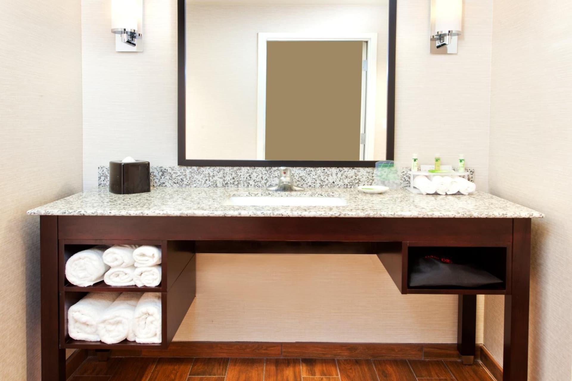 Holiday Inn Express Hotel & Suites Huntsville West - Research Park by IHG gallery photo in Huntsville, AL — image 29